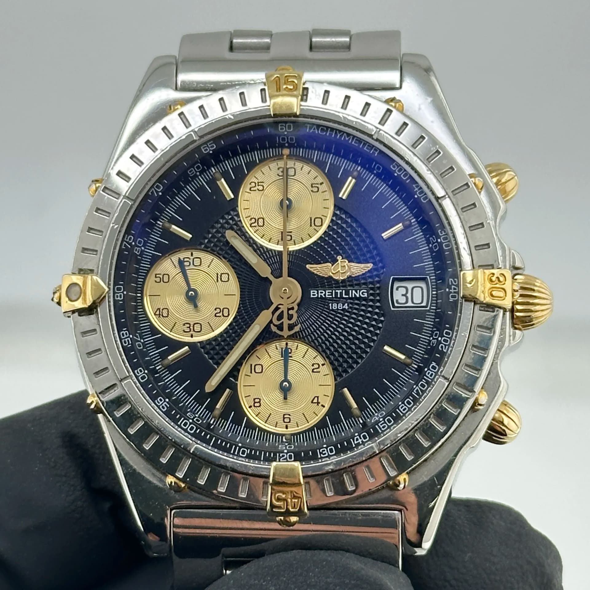 Breitling Chronomat, view 3
