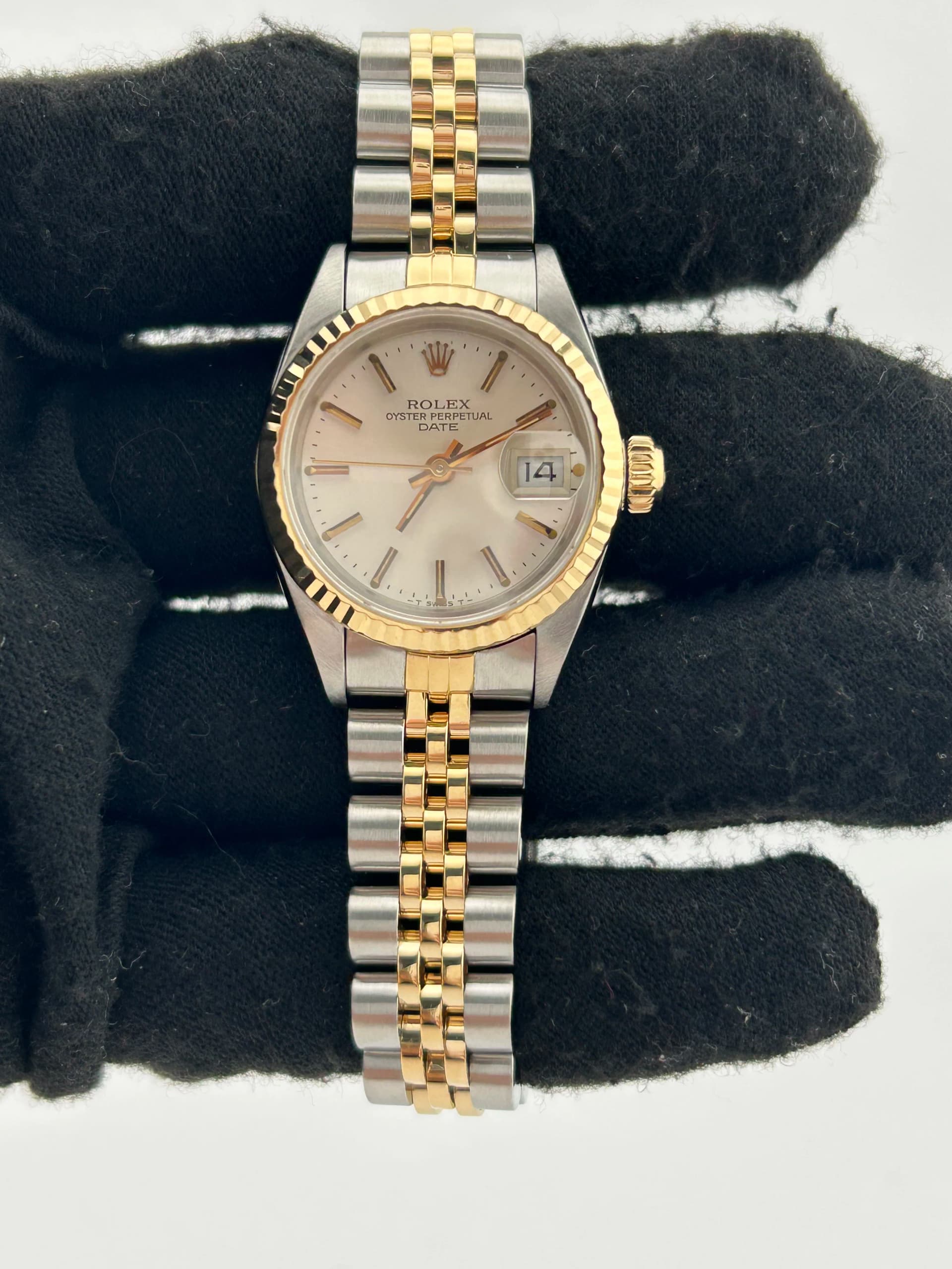 Rolex Oysterdate, view 3