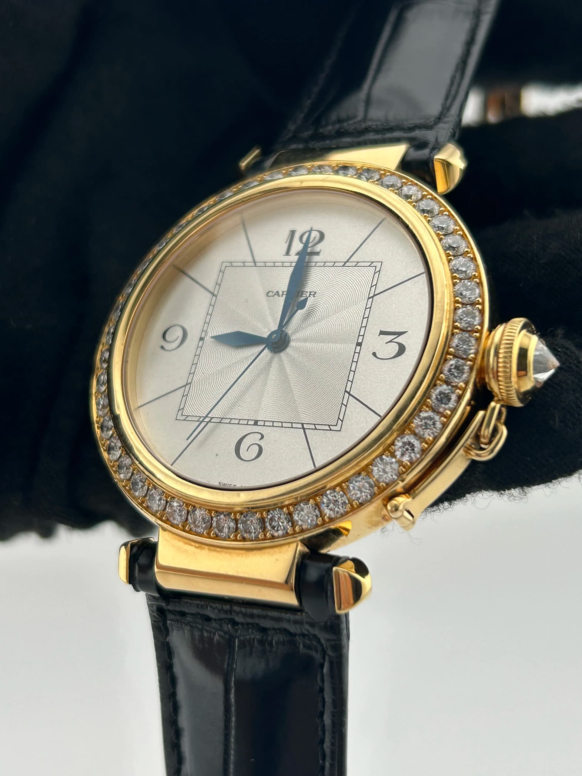 Cartier Pasha De Cartier, view 4