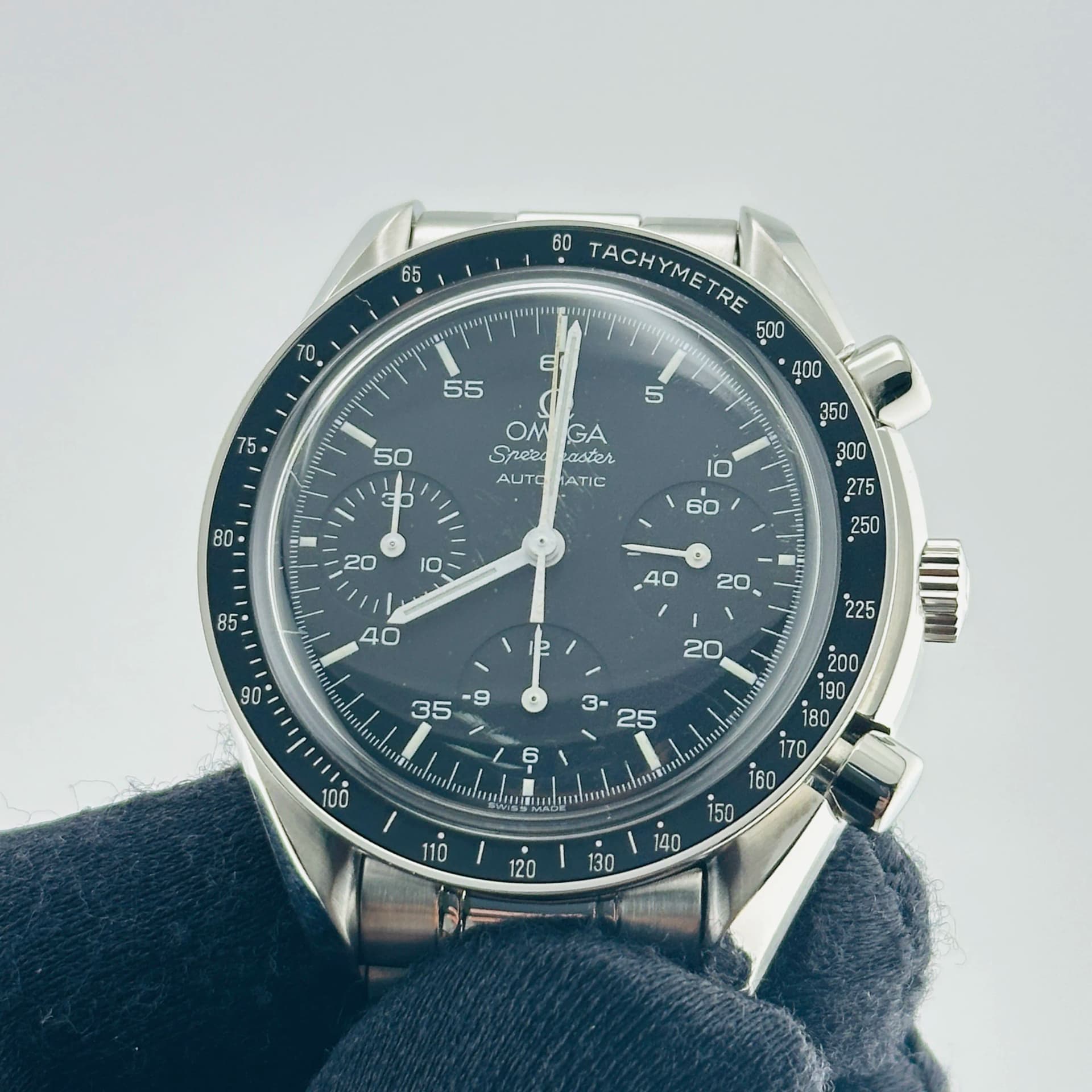 Omega Speedmaster, view 4