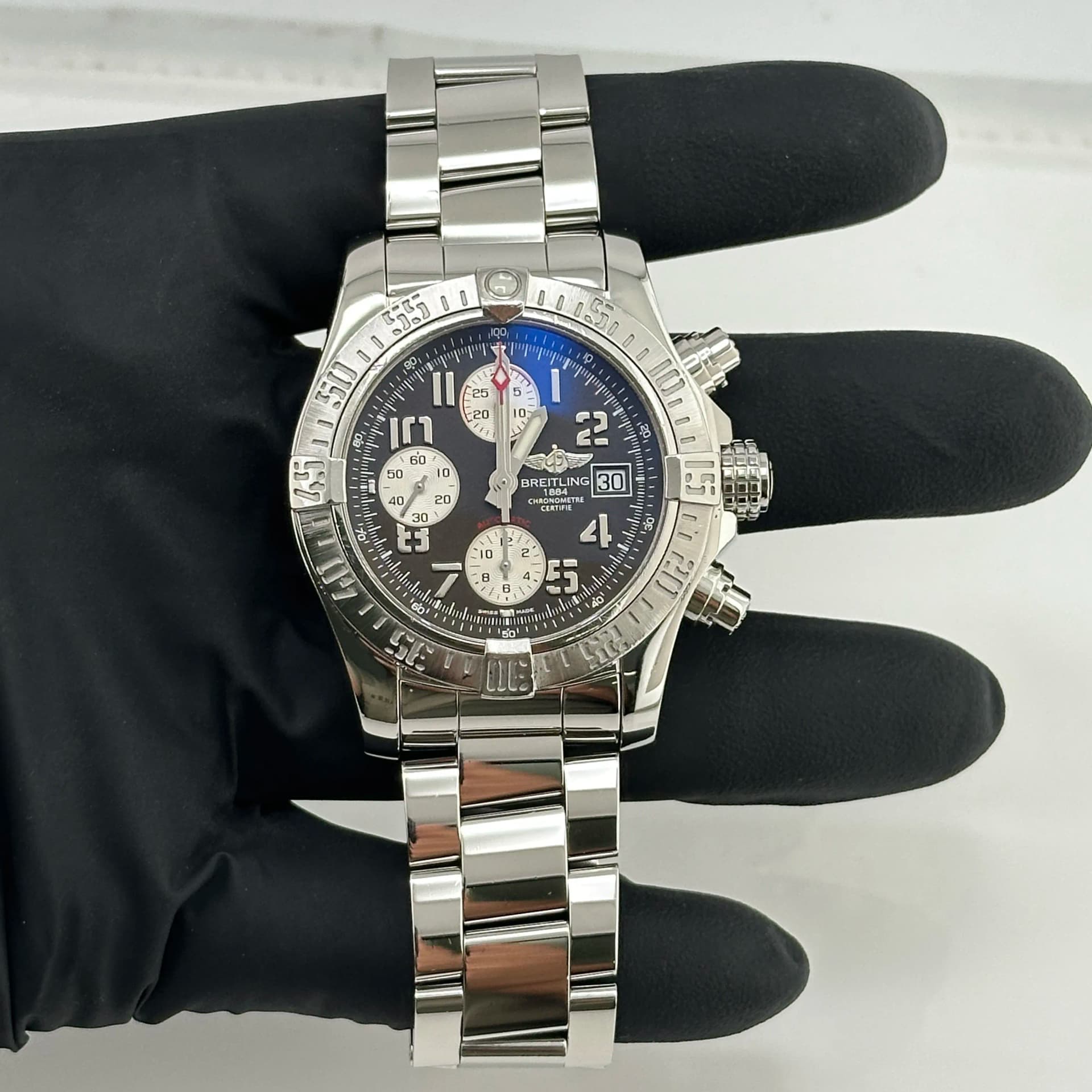 Breitling Avenger Ii, view 3