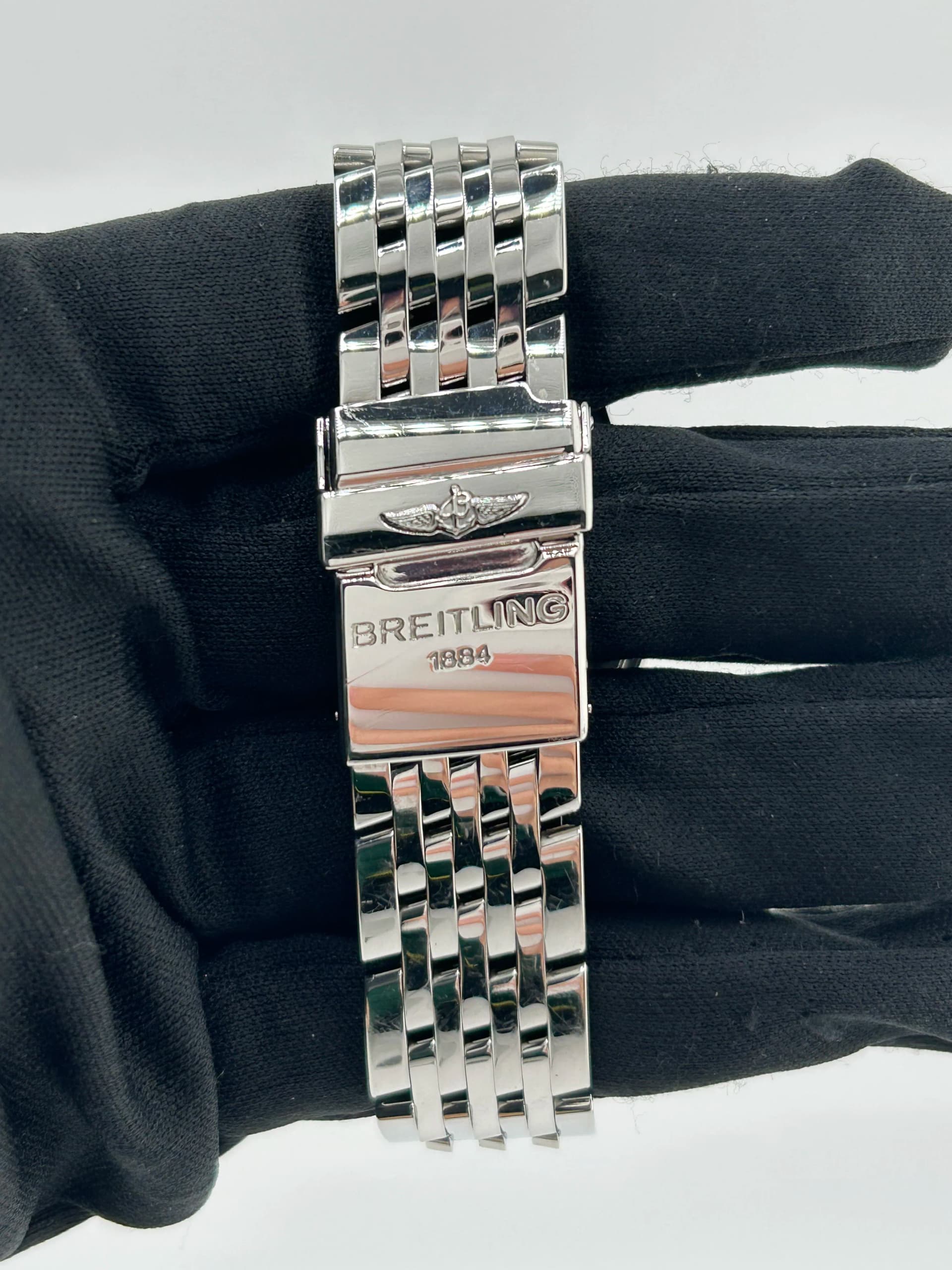 Breitling Navitimer Montbrillant, view 5