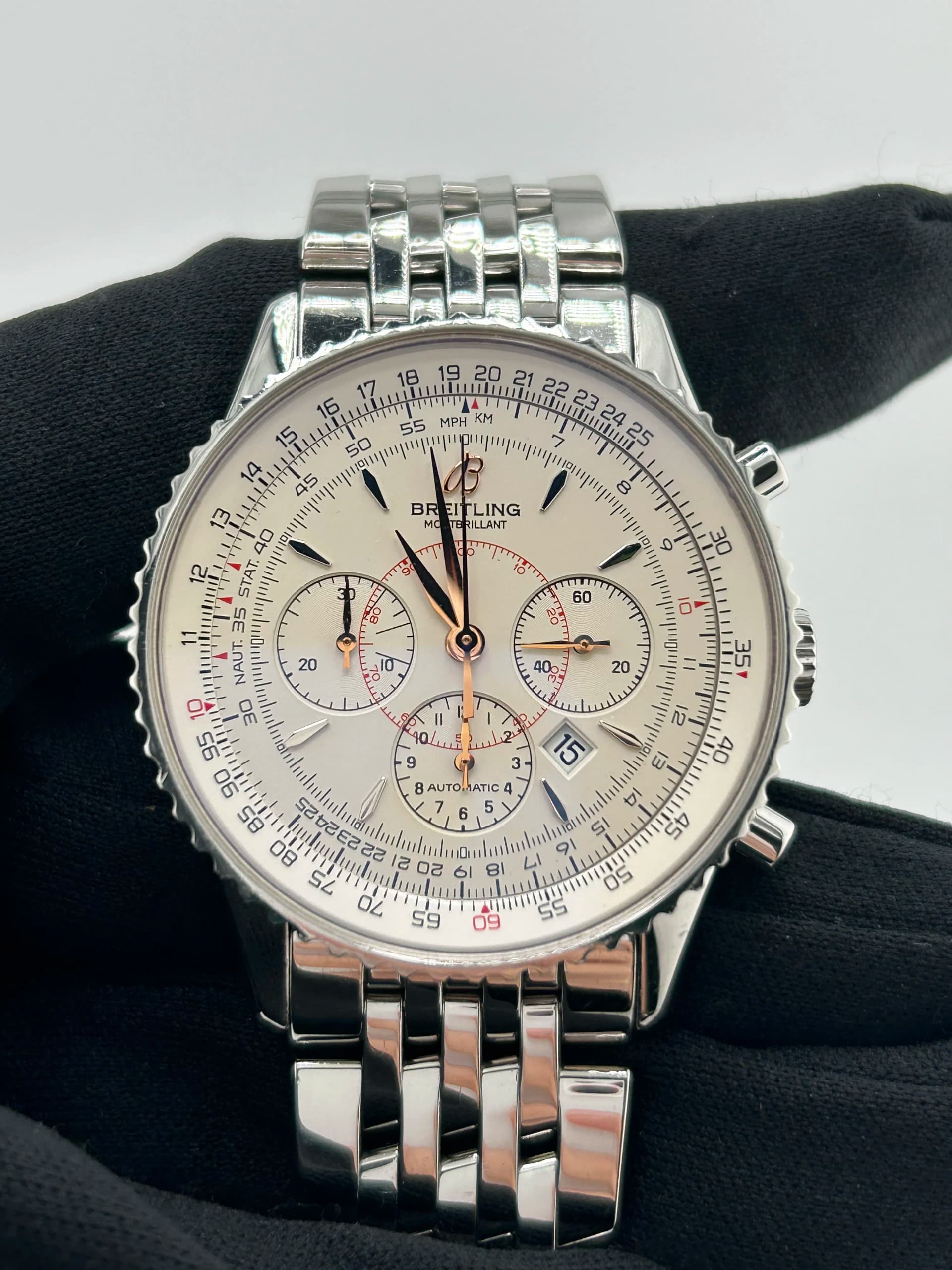 Breitling Navitimer Montbrillant, view 4