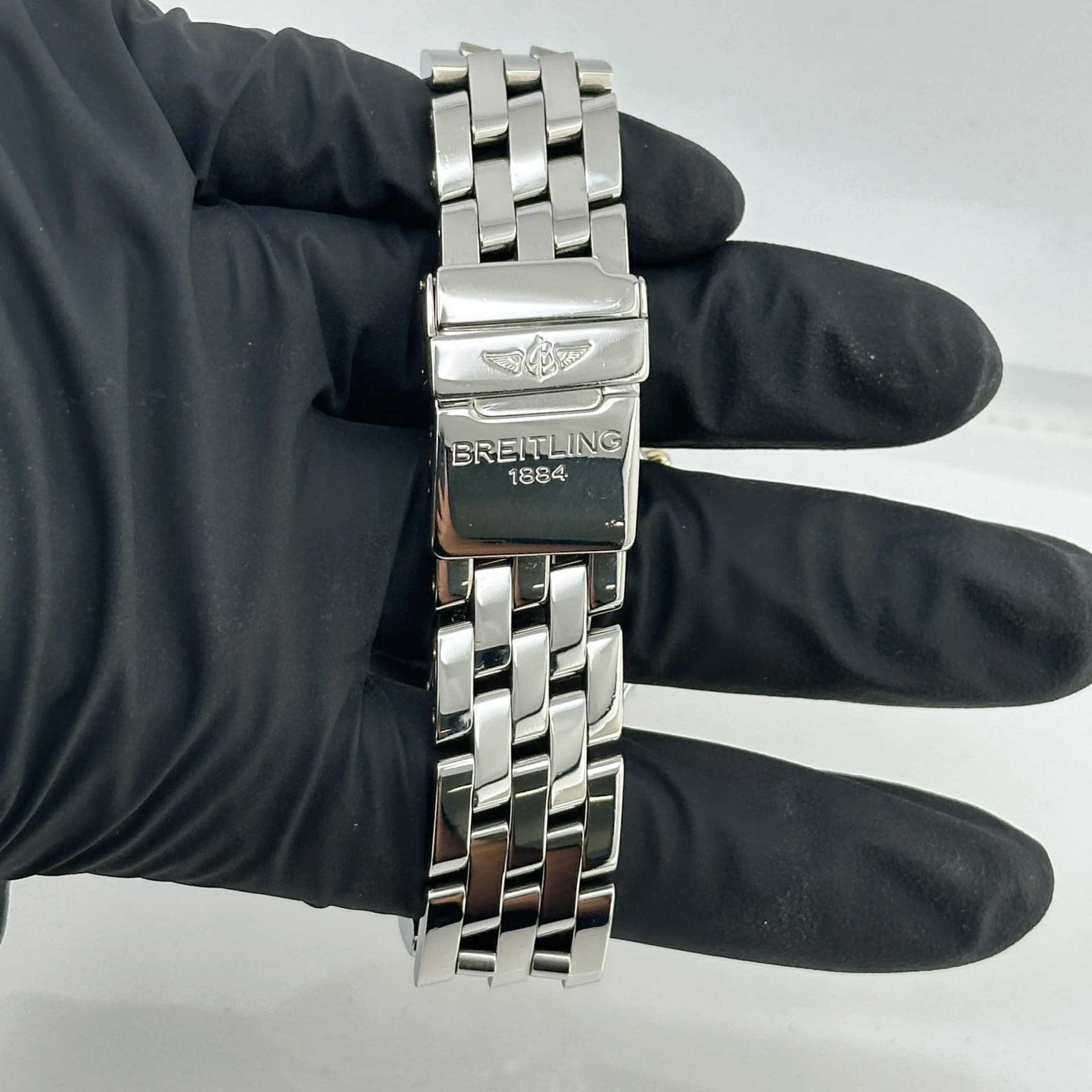 Breitling Chronomat, view 5
