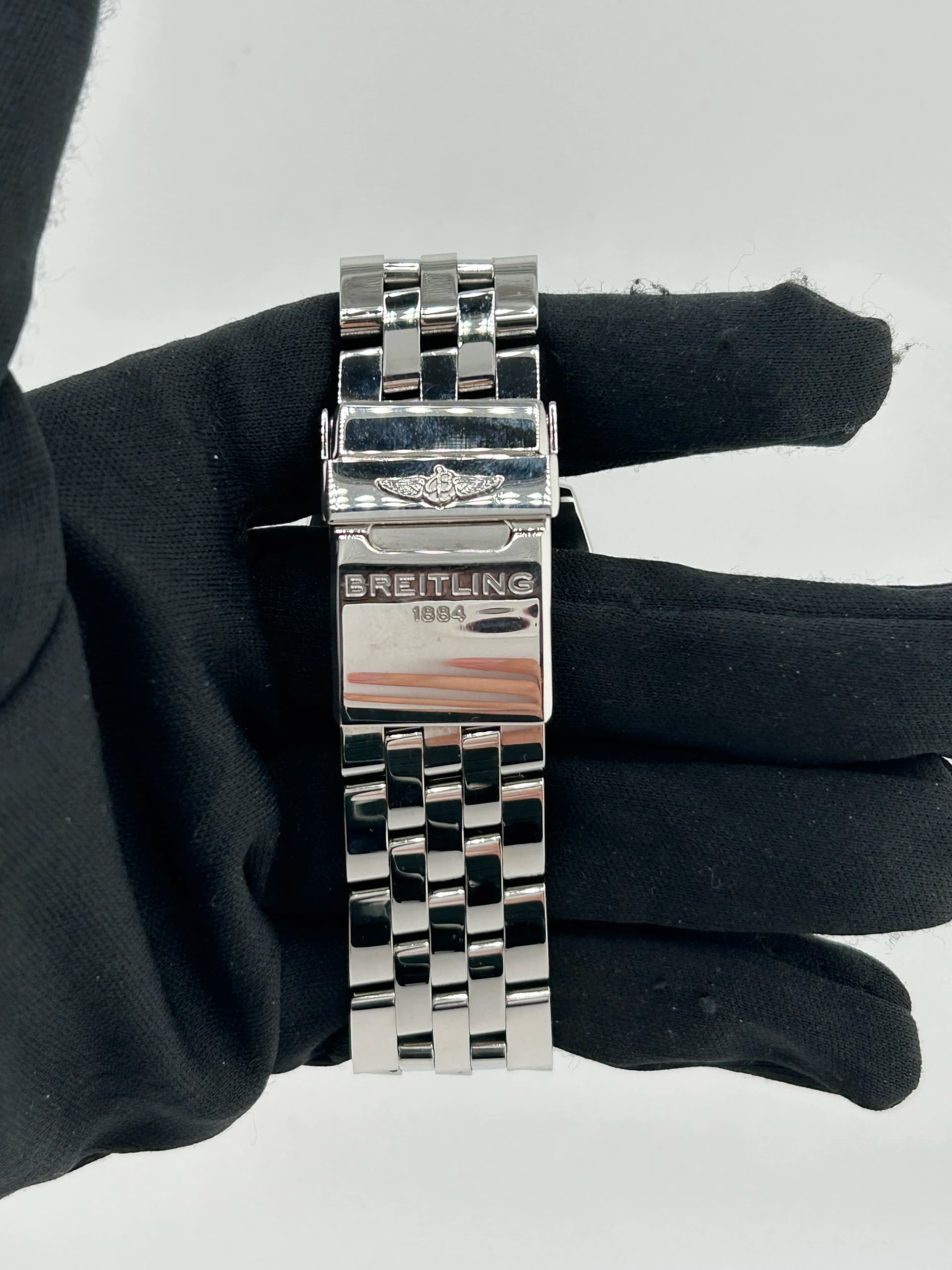Breitling Chronomat, view 5