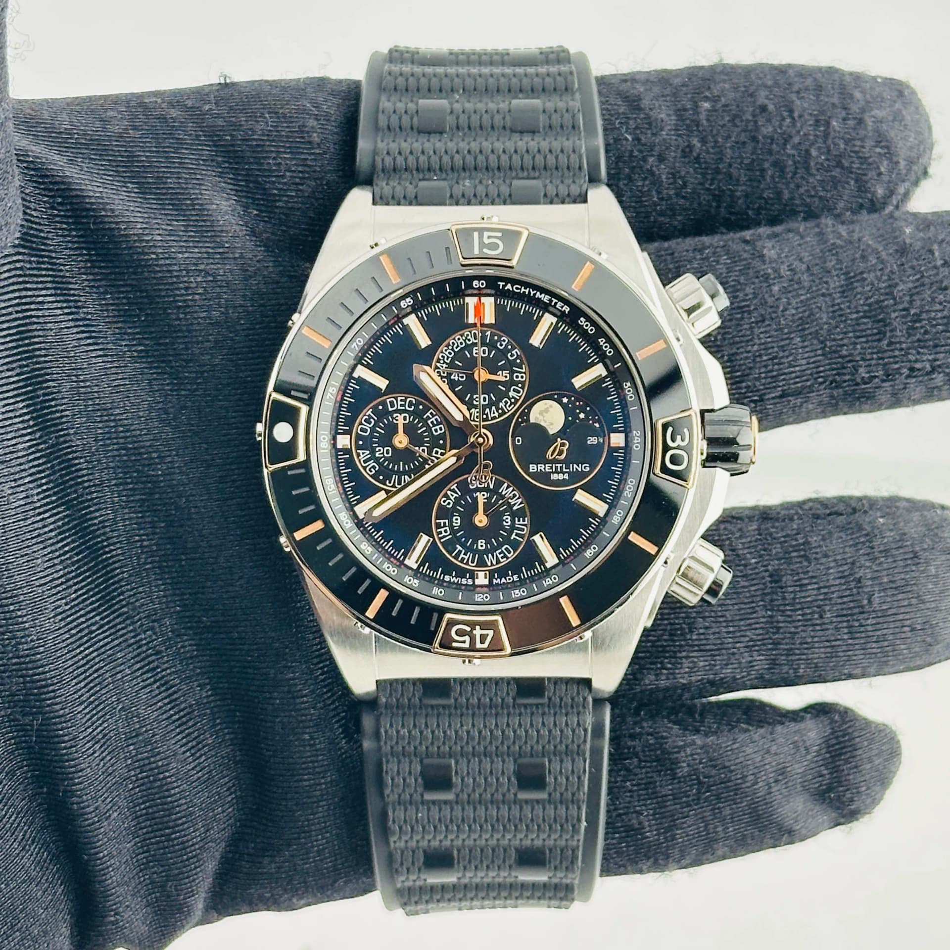 Breitling Super Chronomat Four-year Calendar, view 3