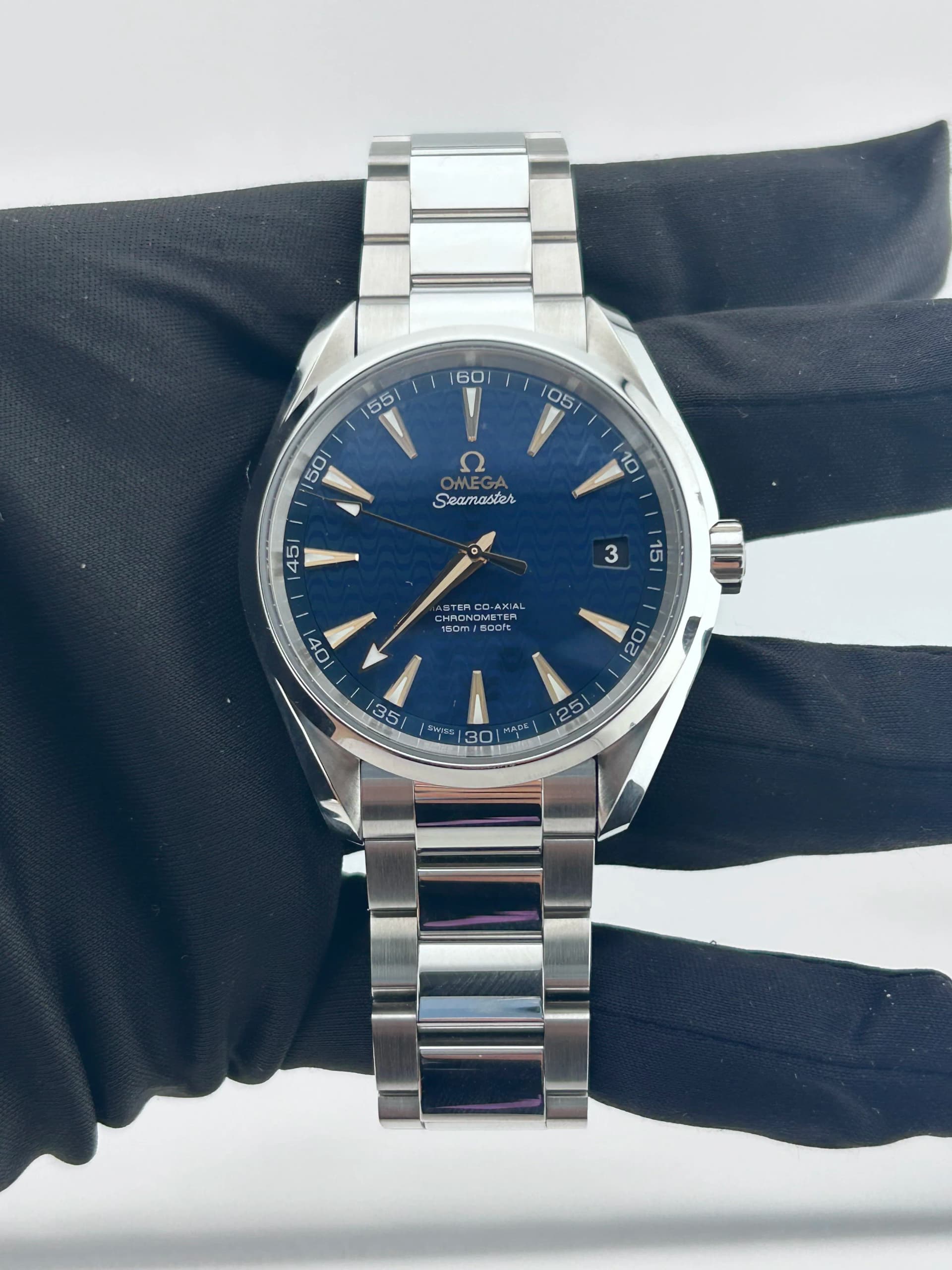 Omega Aqua Terra, view 2