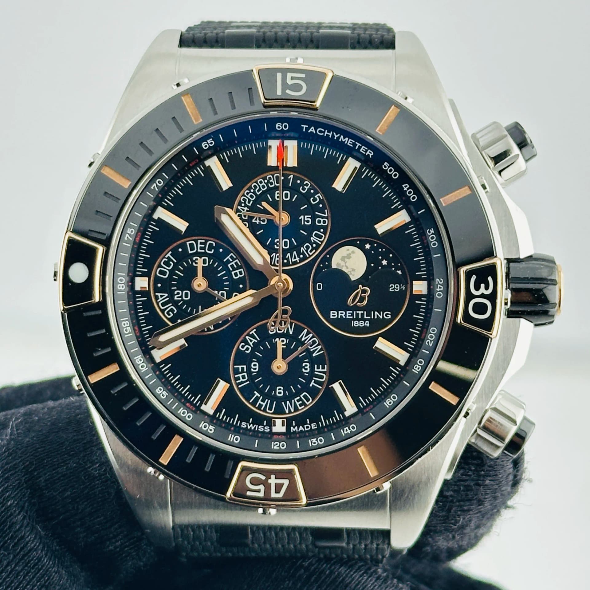Breitling Super Chronomat Four-year Calendar, view 4