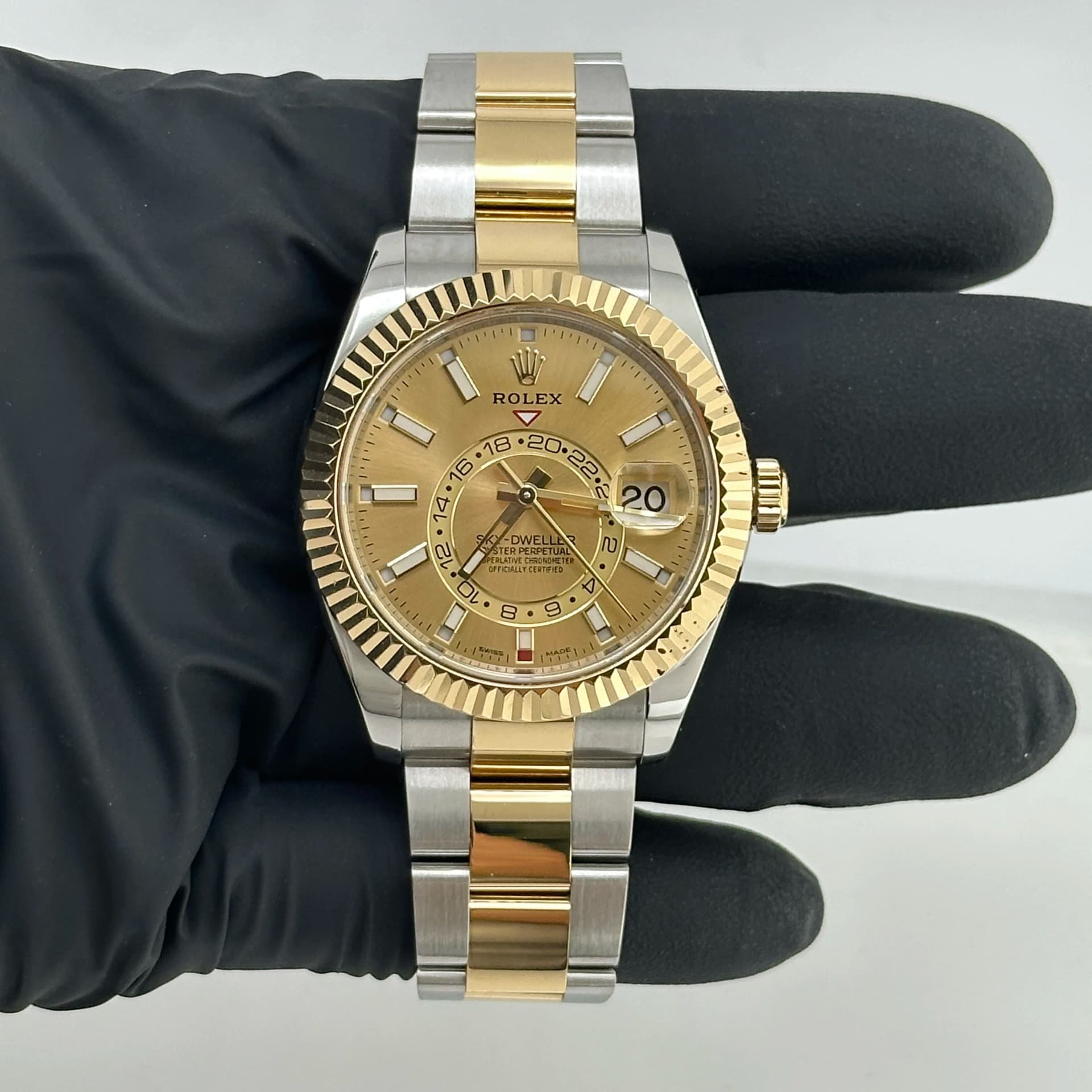 Rolex Sky-Dweller, view 3