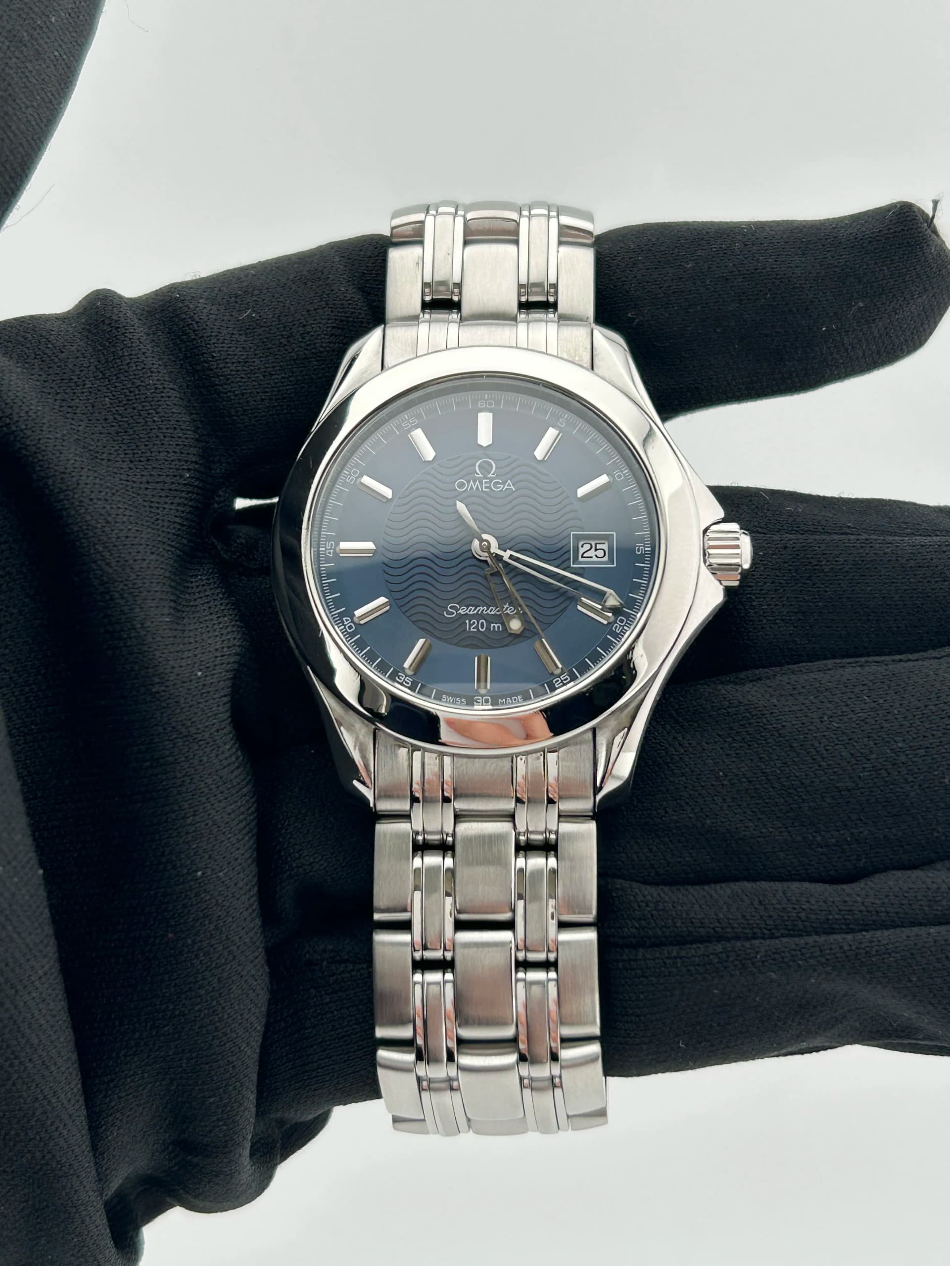 Omega Seamaster, view 3