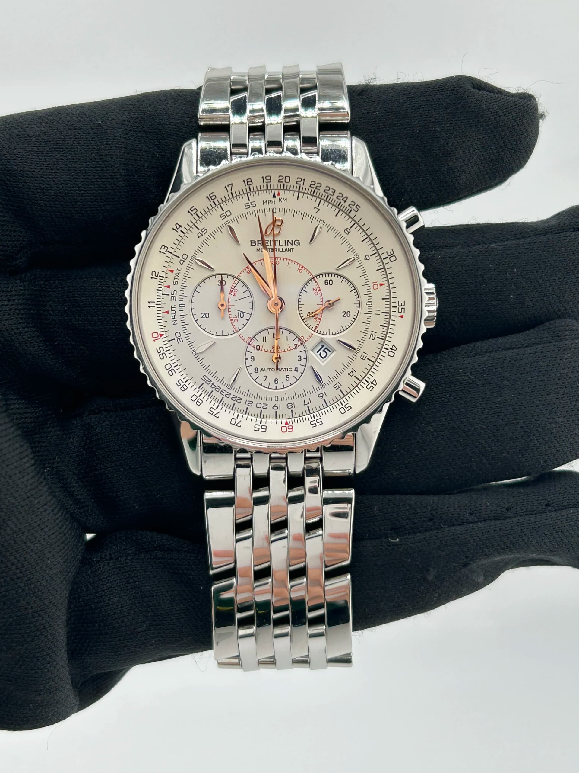 Breitling Navitimer Montbrillant, view 3