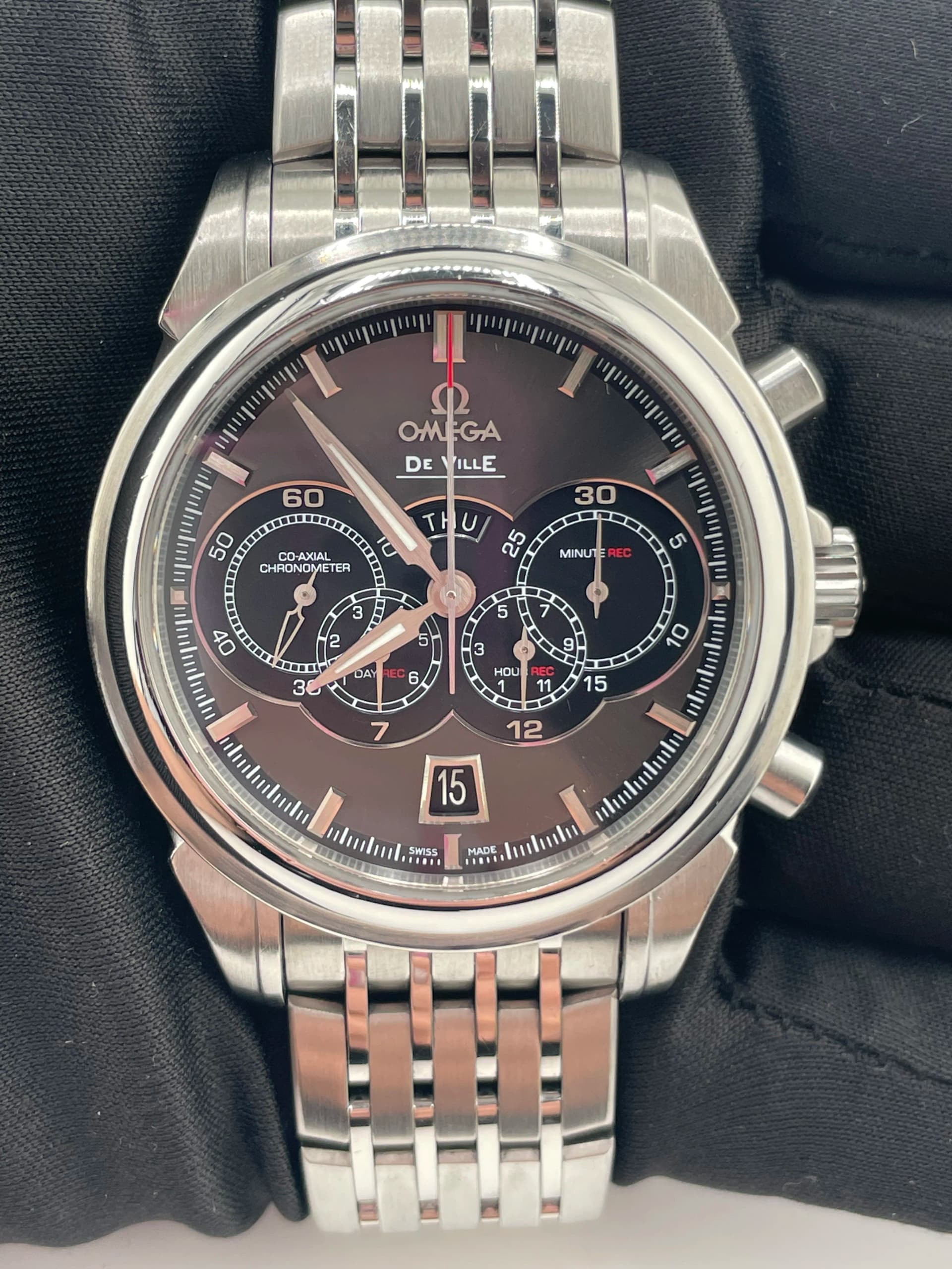 Omega De Ville Co-axial, view 3
