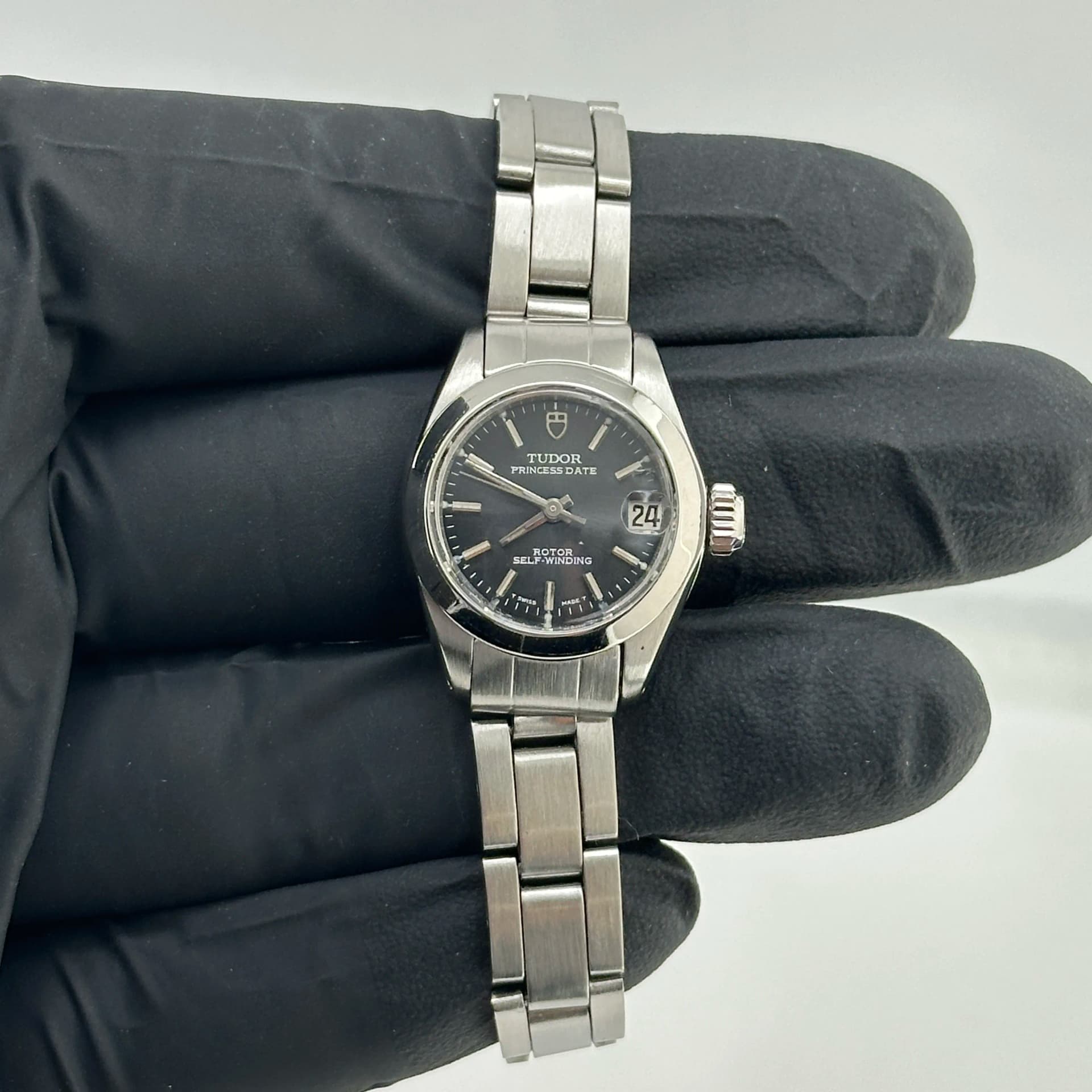 Tudor Princess Oysterdate, view 2