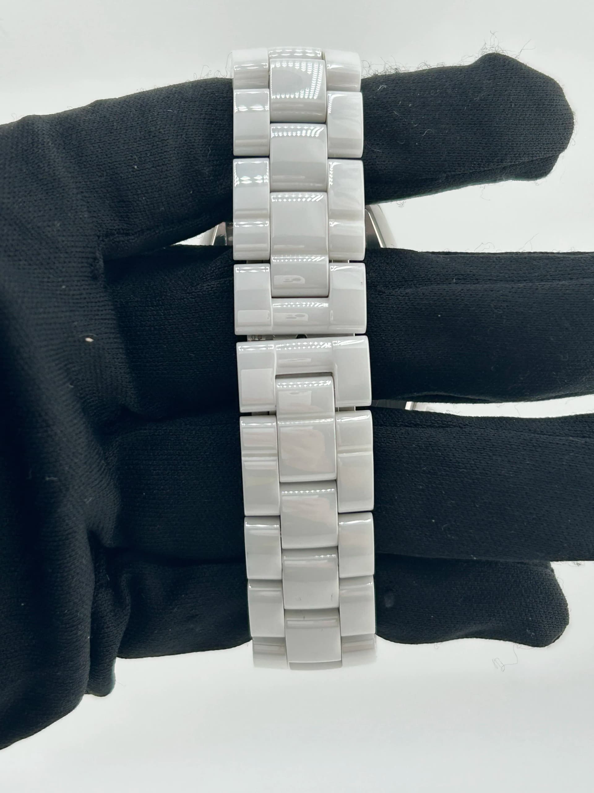 Chanel J12 Chronograph, view 5