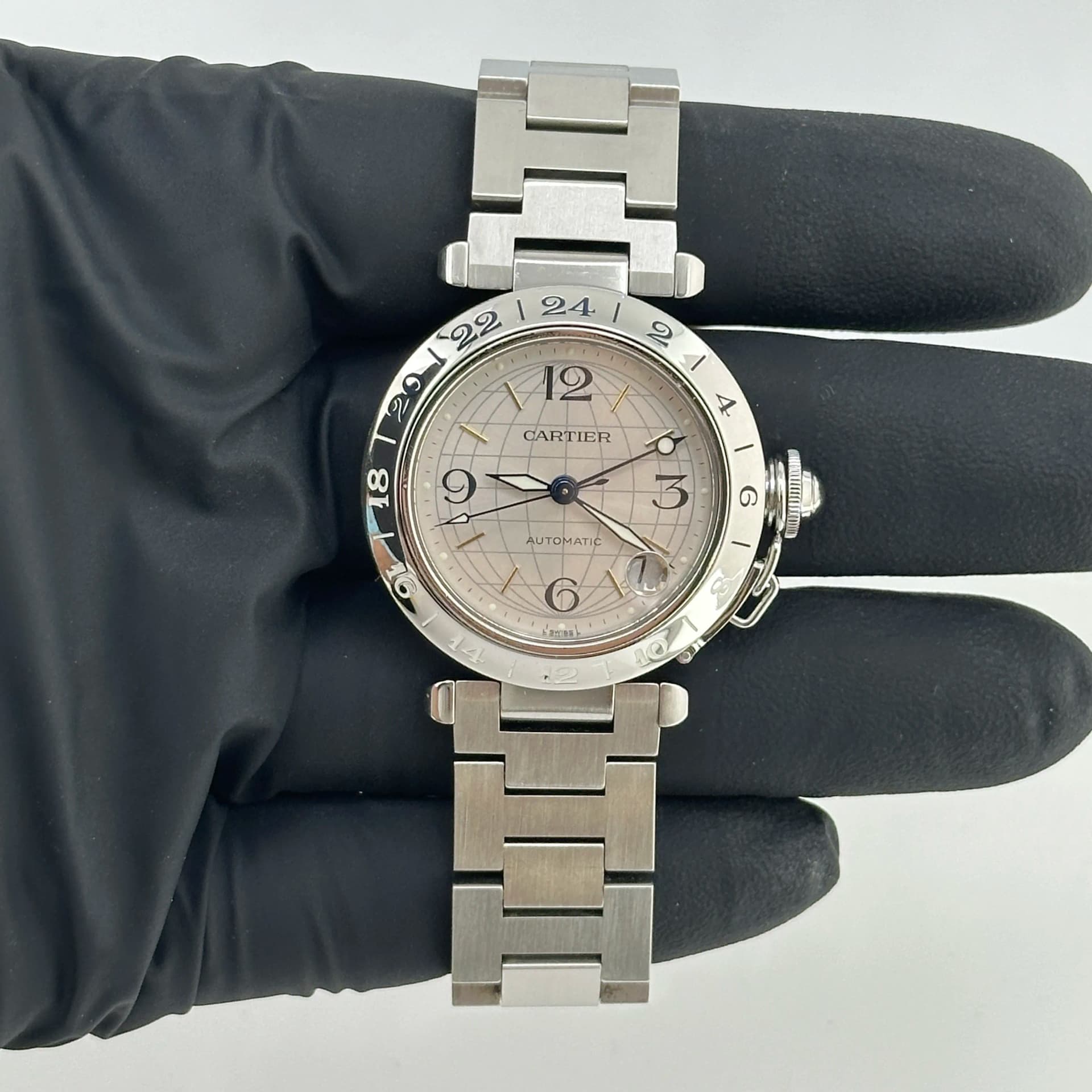 Cartier Pasha Gmt, view 3