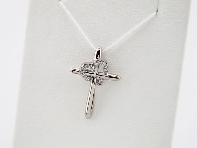 Heart & Cross Pendant view 3