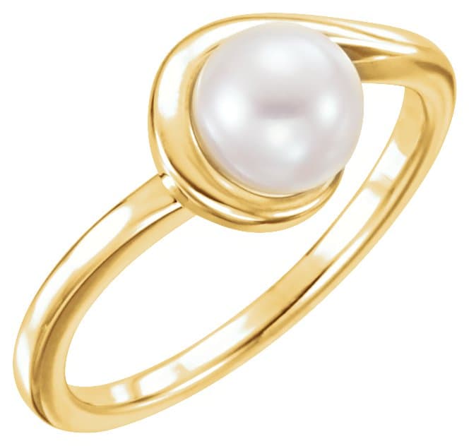 14K White Cultured White Freshwater Pearl Ring