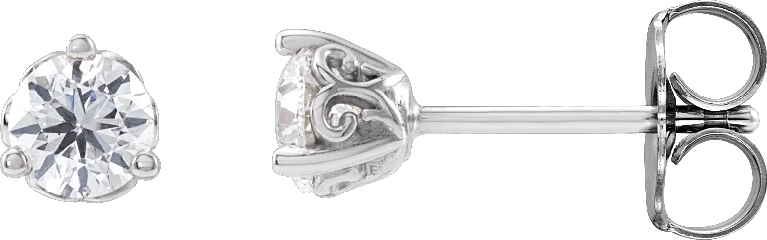Round 3-Prong Scroll Stud Earrings