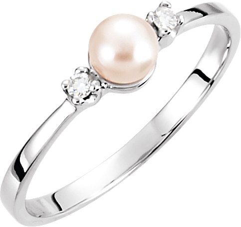 Accented Pearl Ring