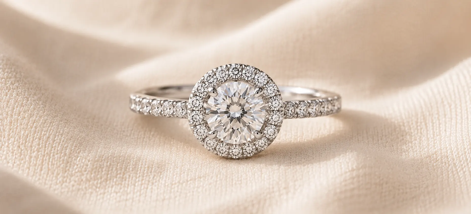 Halo engagement ring