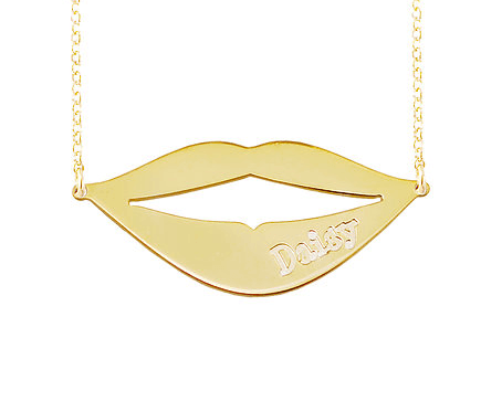 Engraved Nameplate Bar Necklace Sonrisa Style