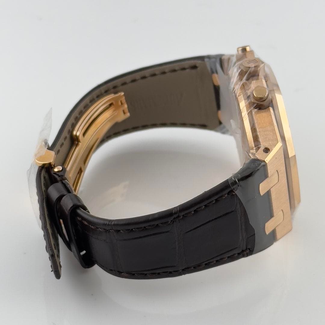 Audemars Piguet Royal Oak Chrono, view 4