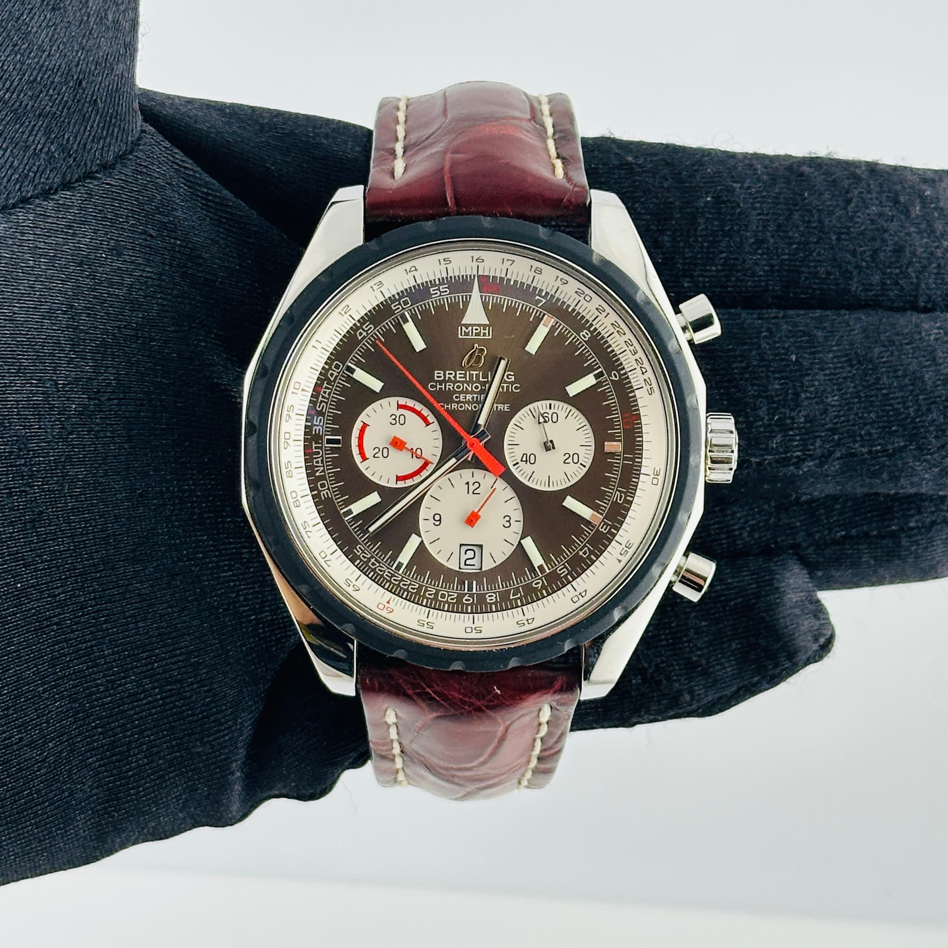 Breitling Chrono-matic, view 3