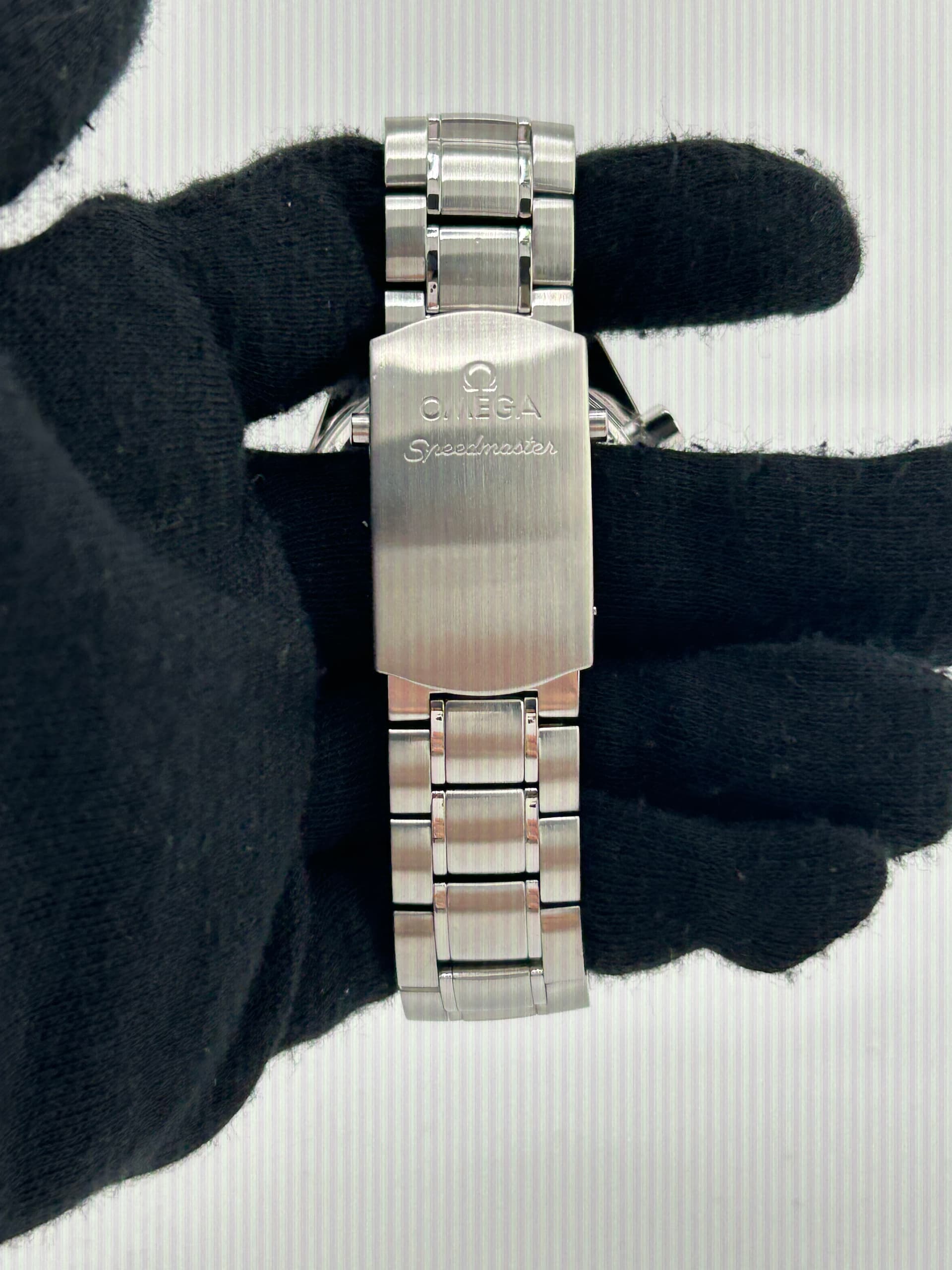 Omega Speedmaster Date, view 5