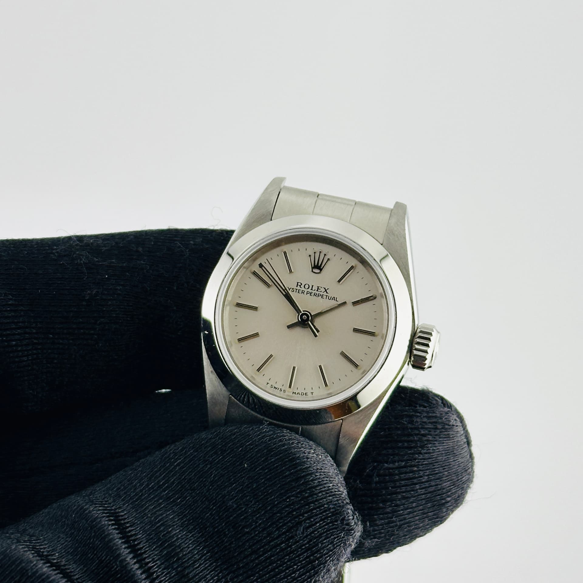 Rolex Oyster Perpetual, view 4