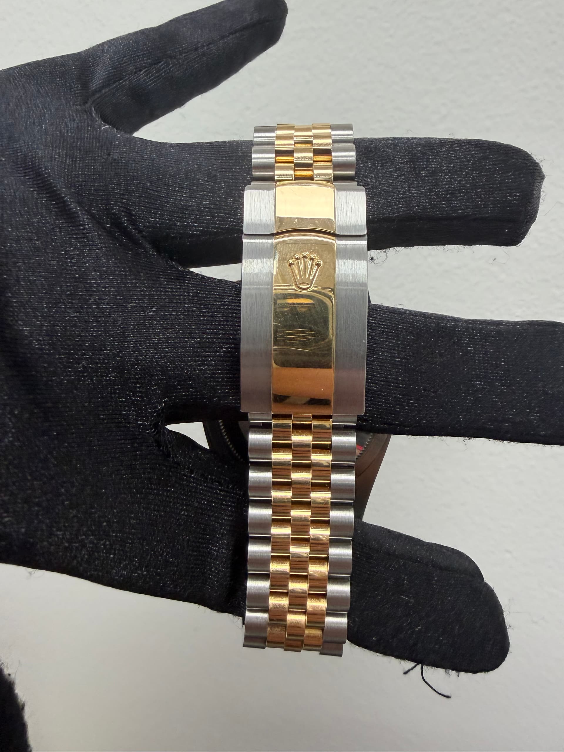 Rolex Sky-Dweller, view 4