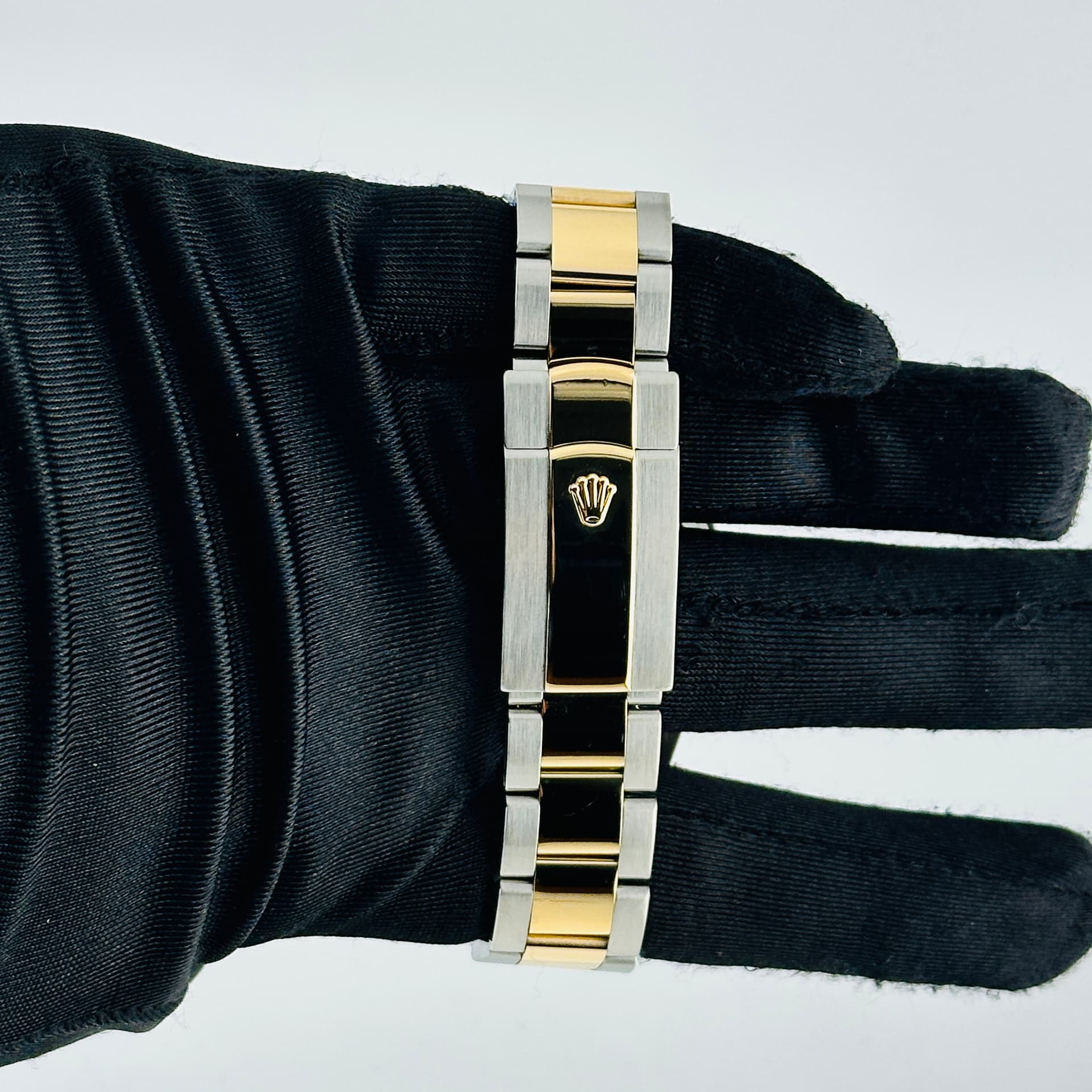 Rolex Sky-Dweller, view 4