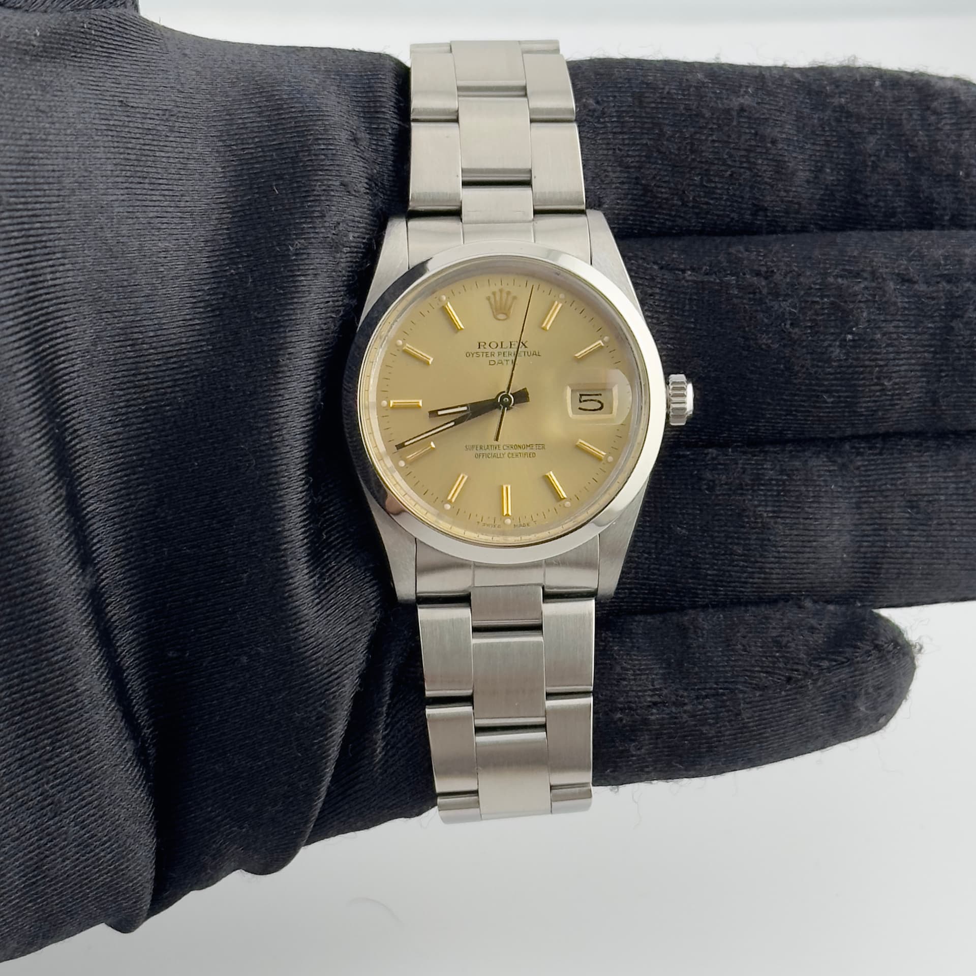 Rolex Oysterdate, view 3
