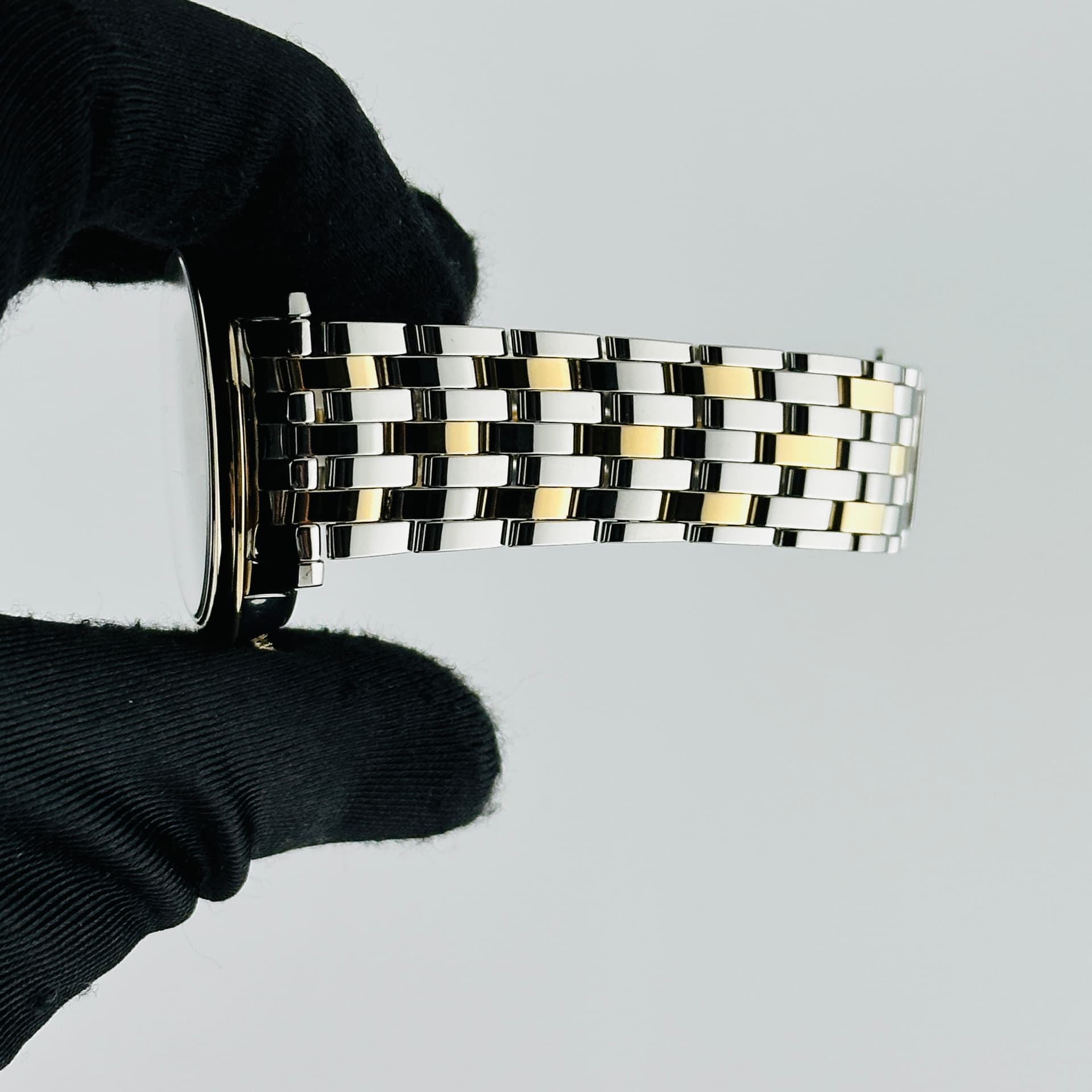Omega De Ville, view 5