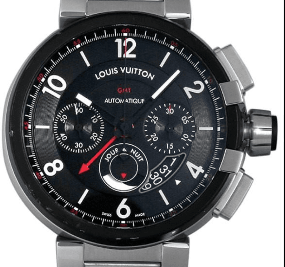 Louis Vuitton Tambour Chronograph GMT Black Dial on Stainless Steel Bracelet Ref. Q1052 with Papers 2016 — 43mm Stainless Steel case, Black dial, Stainless Steel Bracelet bracelet. Good, 2016. Original Box(Good Condition), Papers
Watch has build up of dirt and rust between.