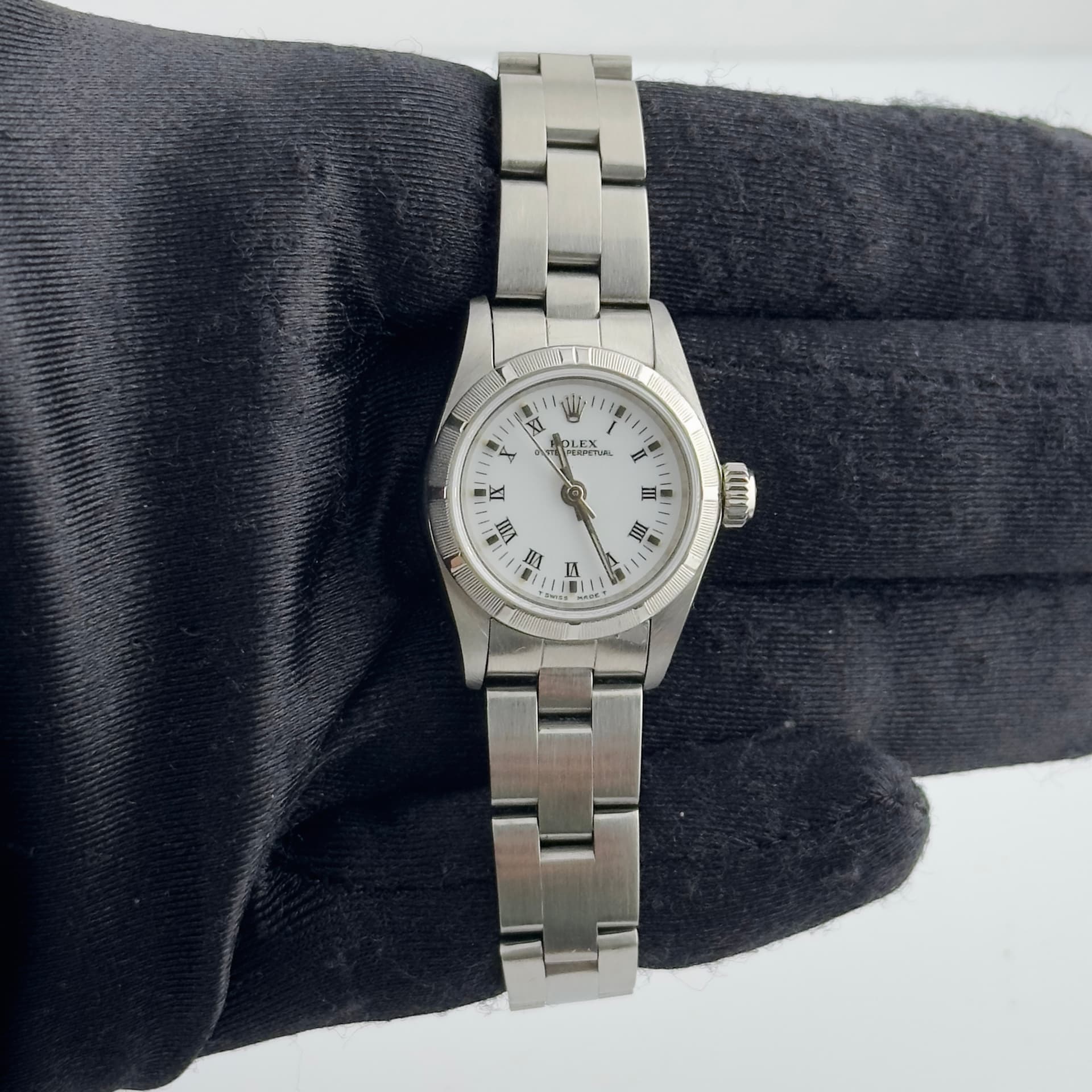 Rolex Oyster Perpetual, view 3