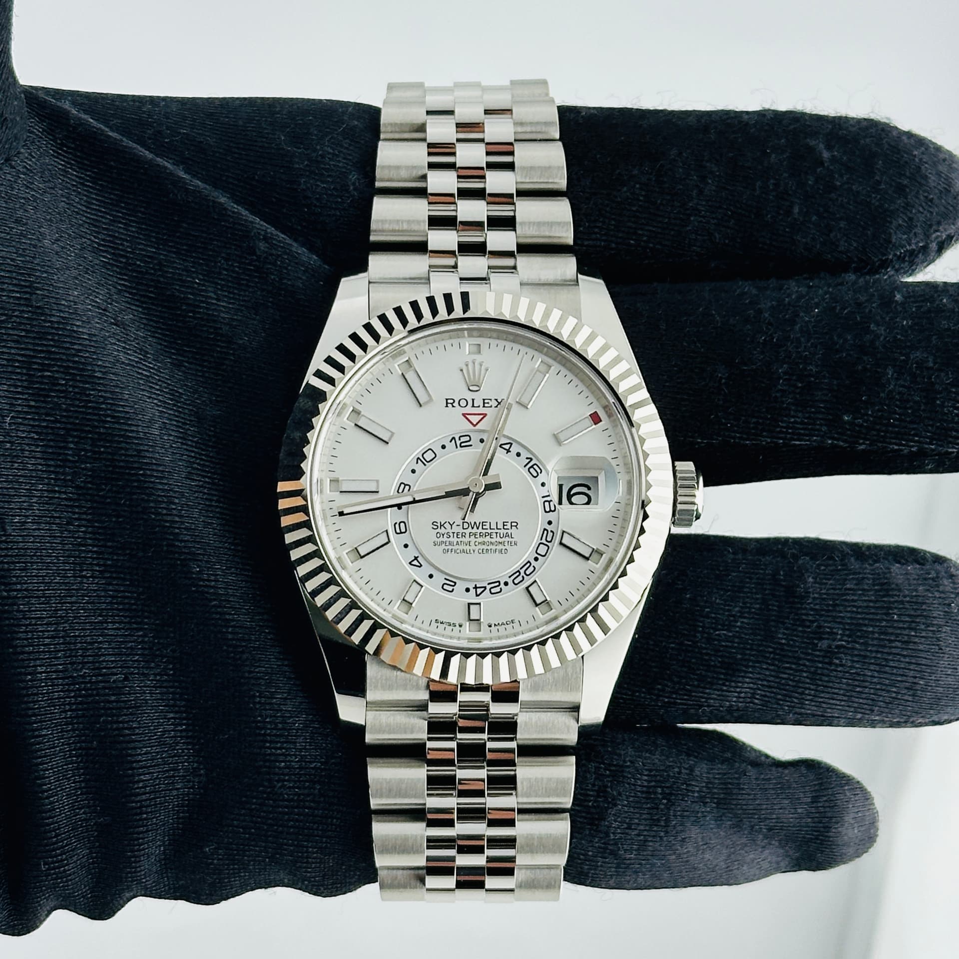 Rolex Sky-Dweller, view 3