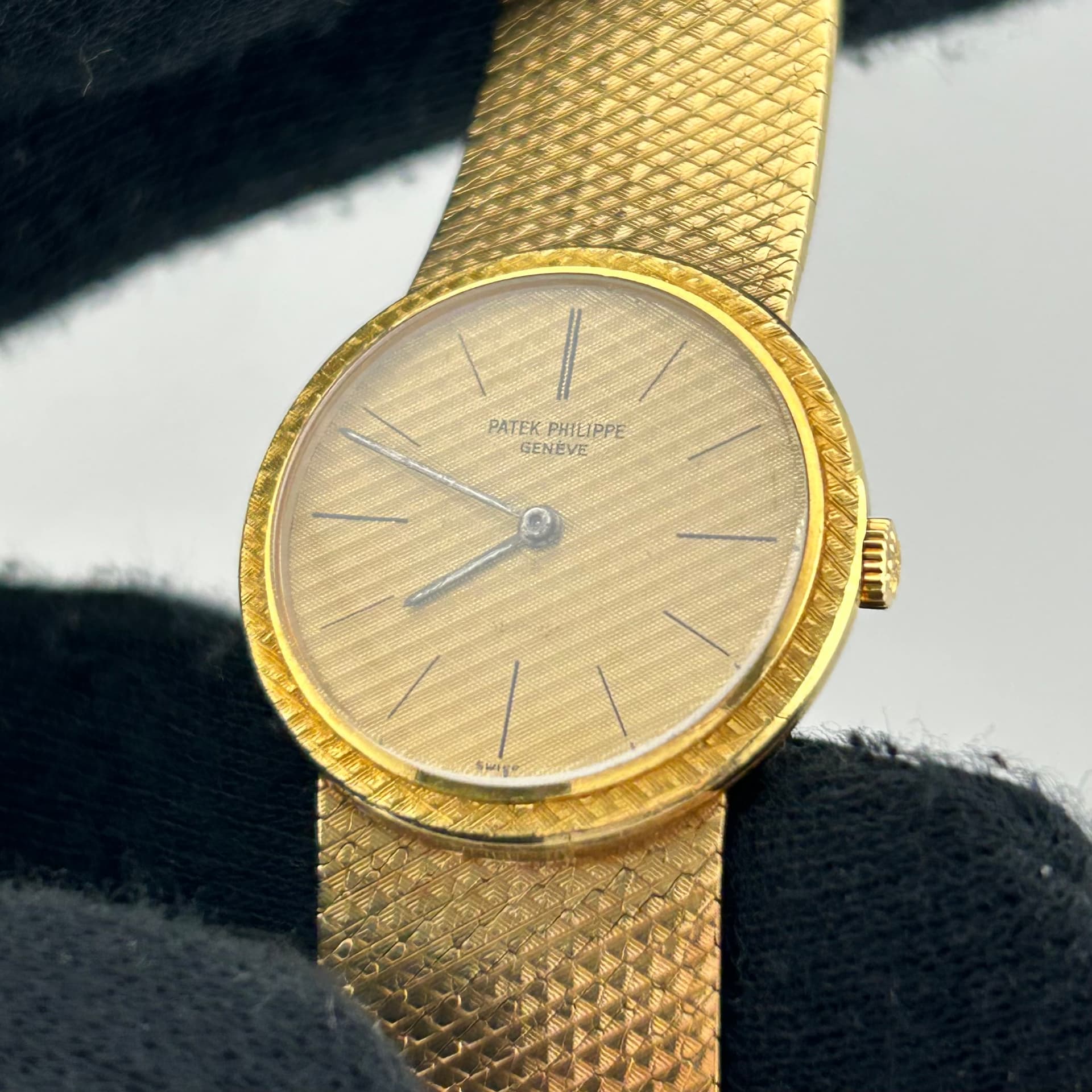Patek Philippe Calatrava, view 3