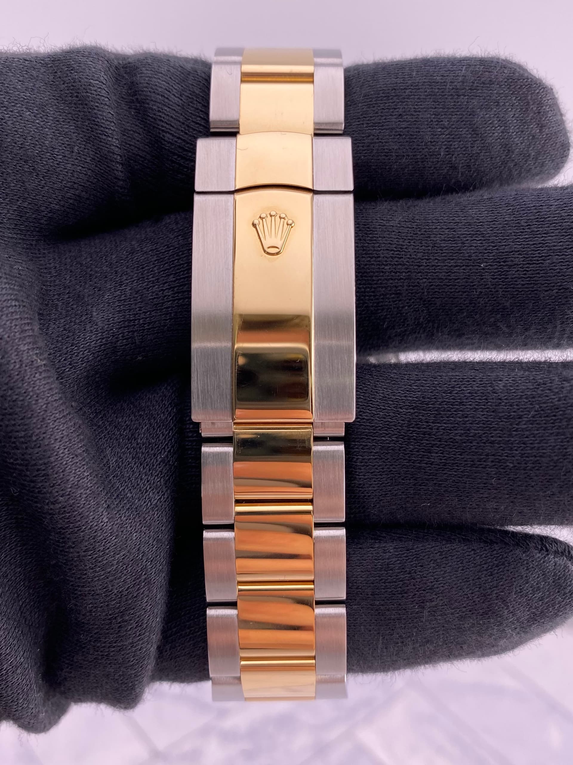 Rolex Sky-Dweller, view 5