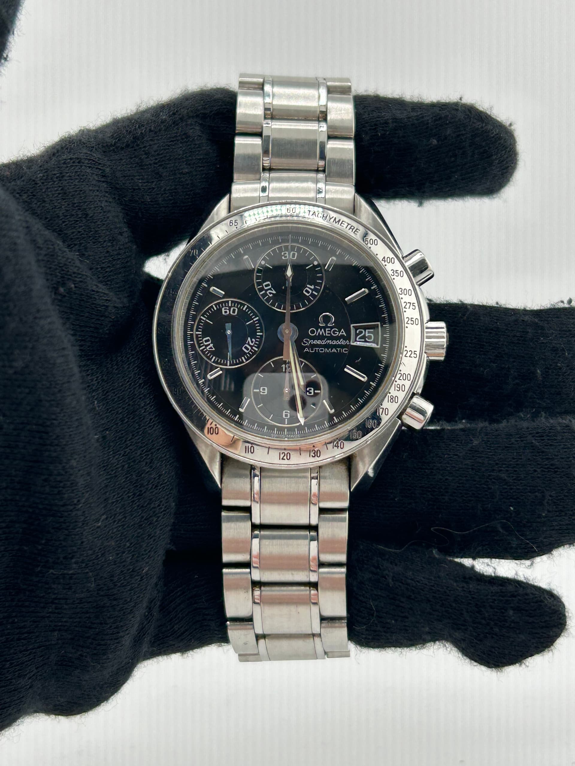 Omega Speedmaster, view 3