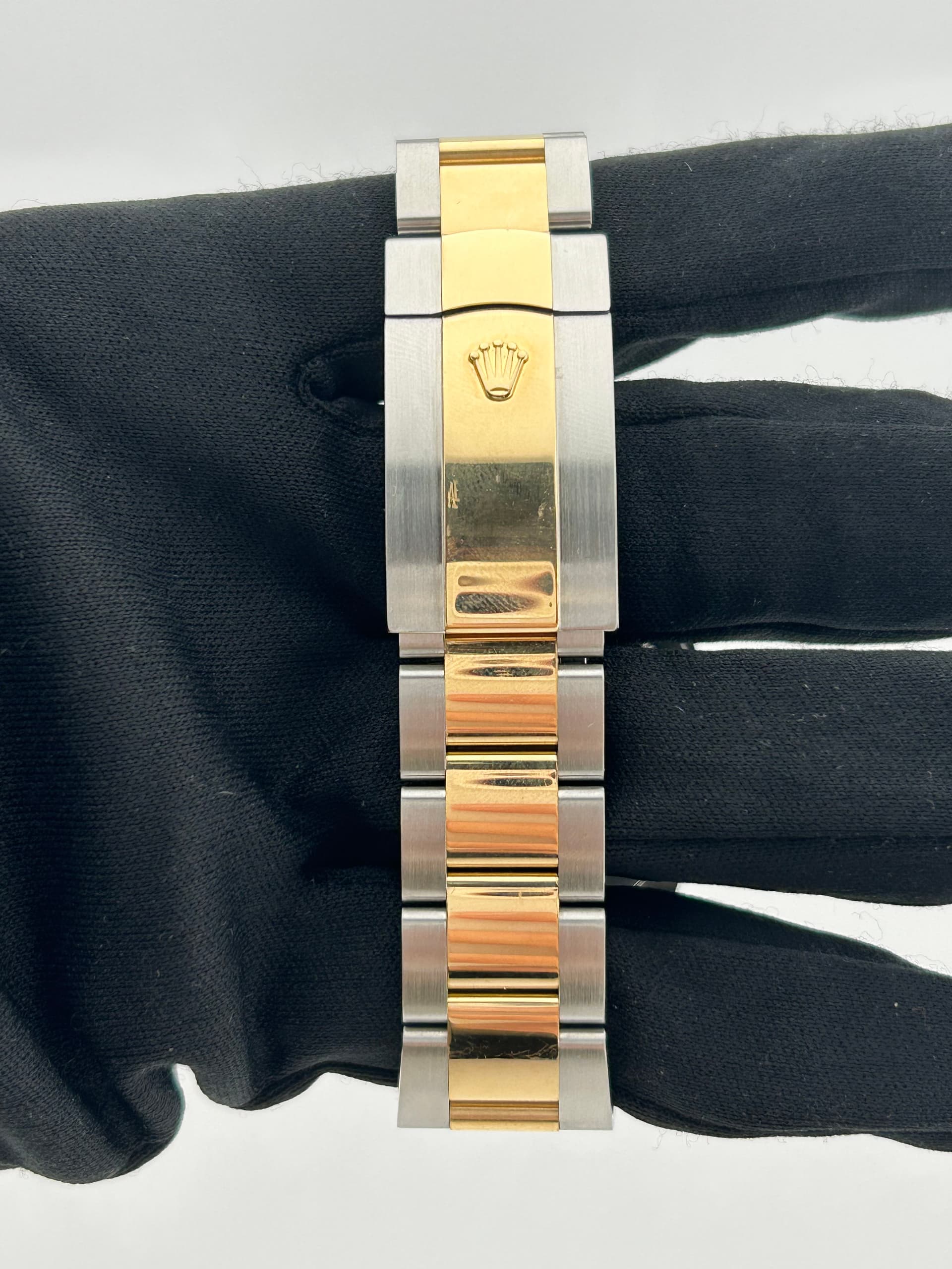 Rolex Sky-Dweller, view 5