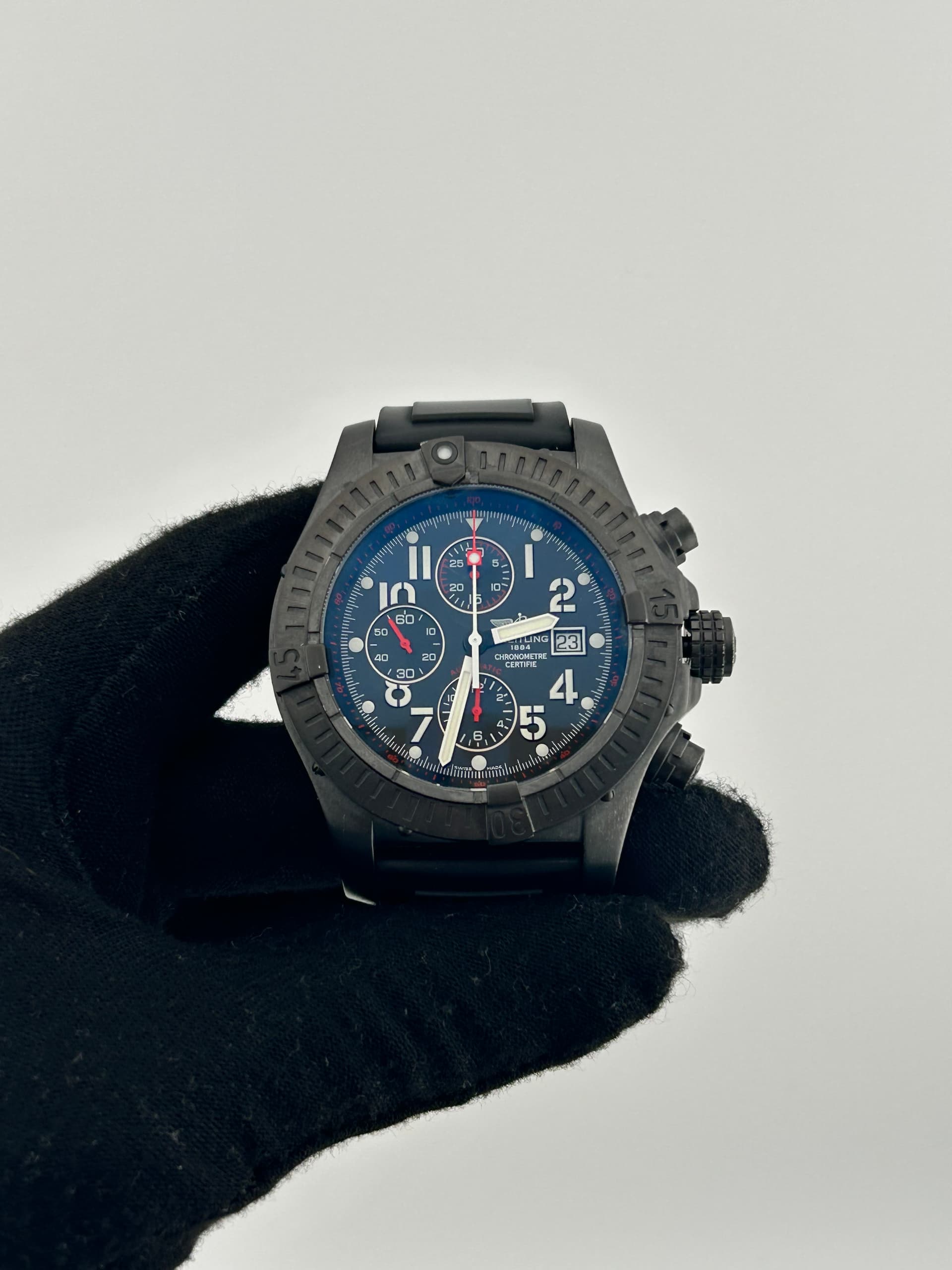 Breitling Super Avenger, view 3