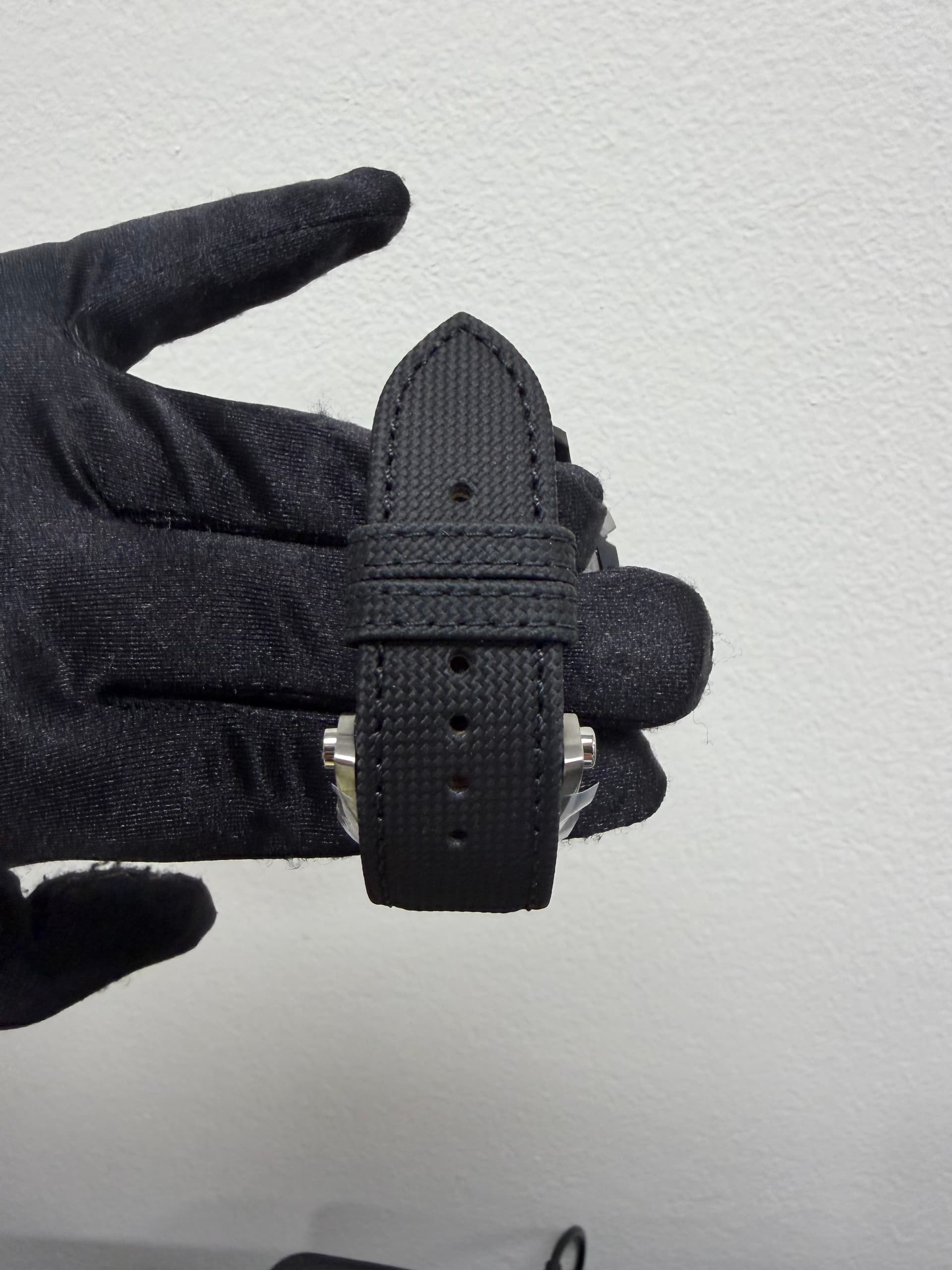 Breitling Avenger B01 Chronograph, view 4