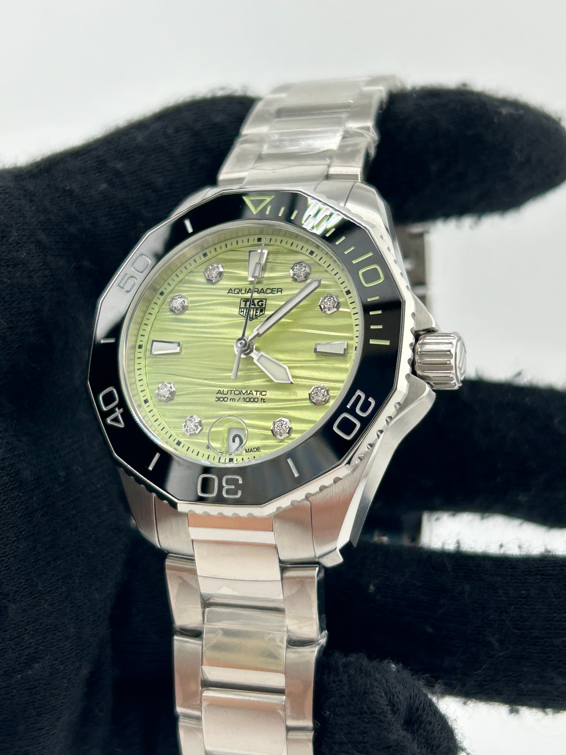 TAG Heuer Aquaracer Professional 300 Date, view 4