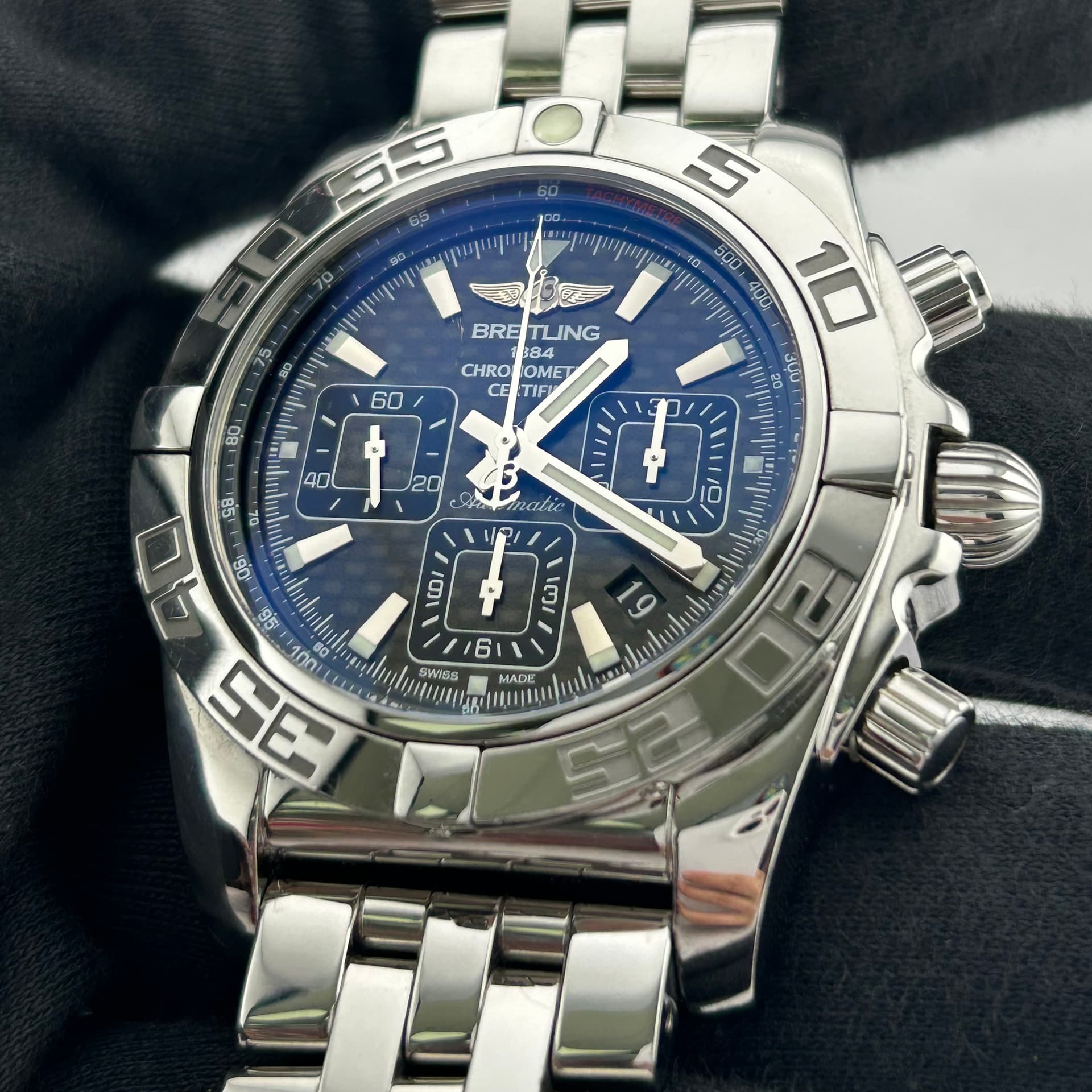 Breitling Chronomat, view 4