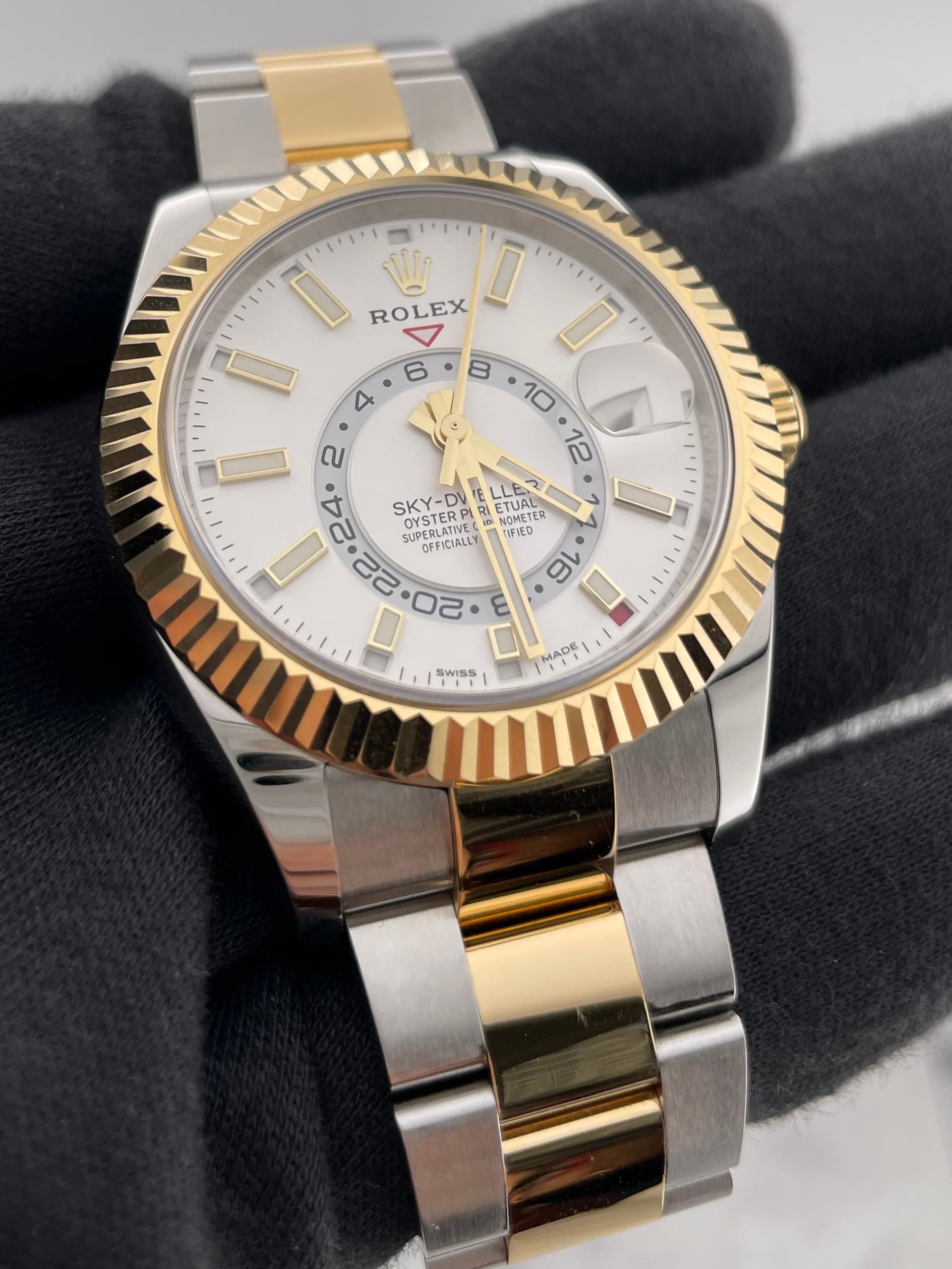 Rolex Sky-Dweller, view 4