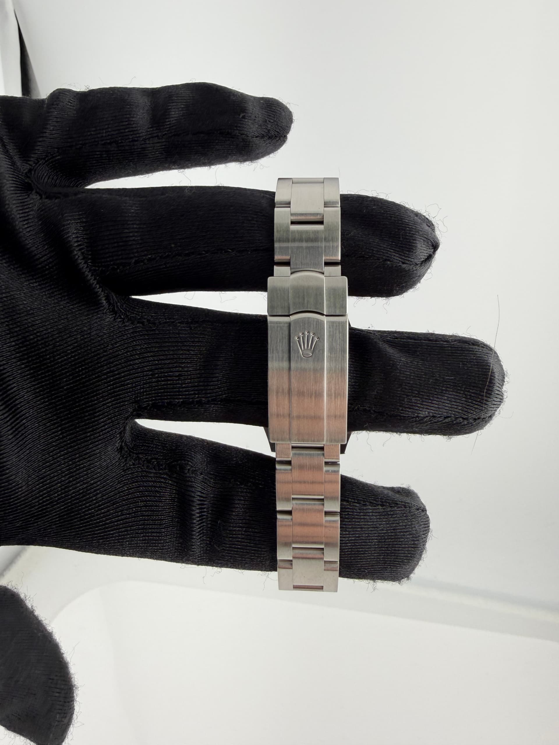 Rolex Oyster Perpetual, view 4