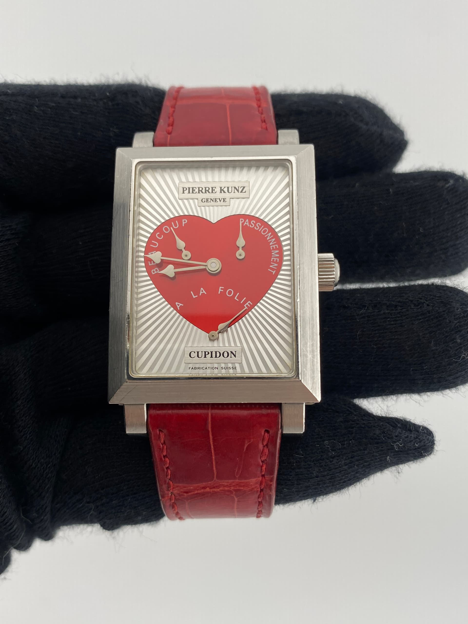 Pierre Kunz Cupidon Red Heart Dial on Leather Ref. PKM102STR with Papers 2007 — 31.5mmx40mm case, Red Heart dial, Leather bracelet. Excellent, 2007.