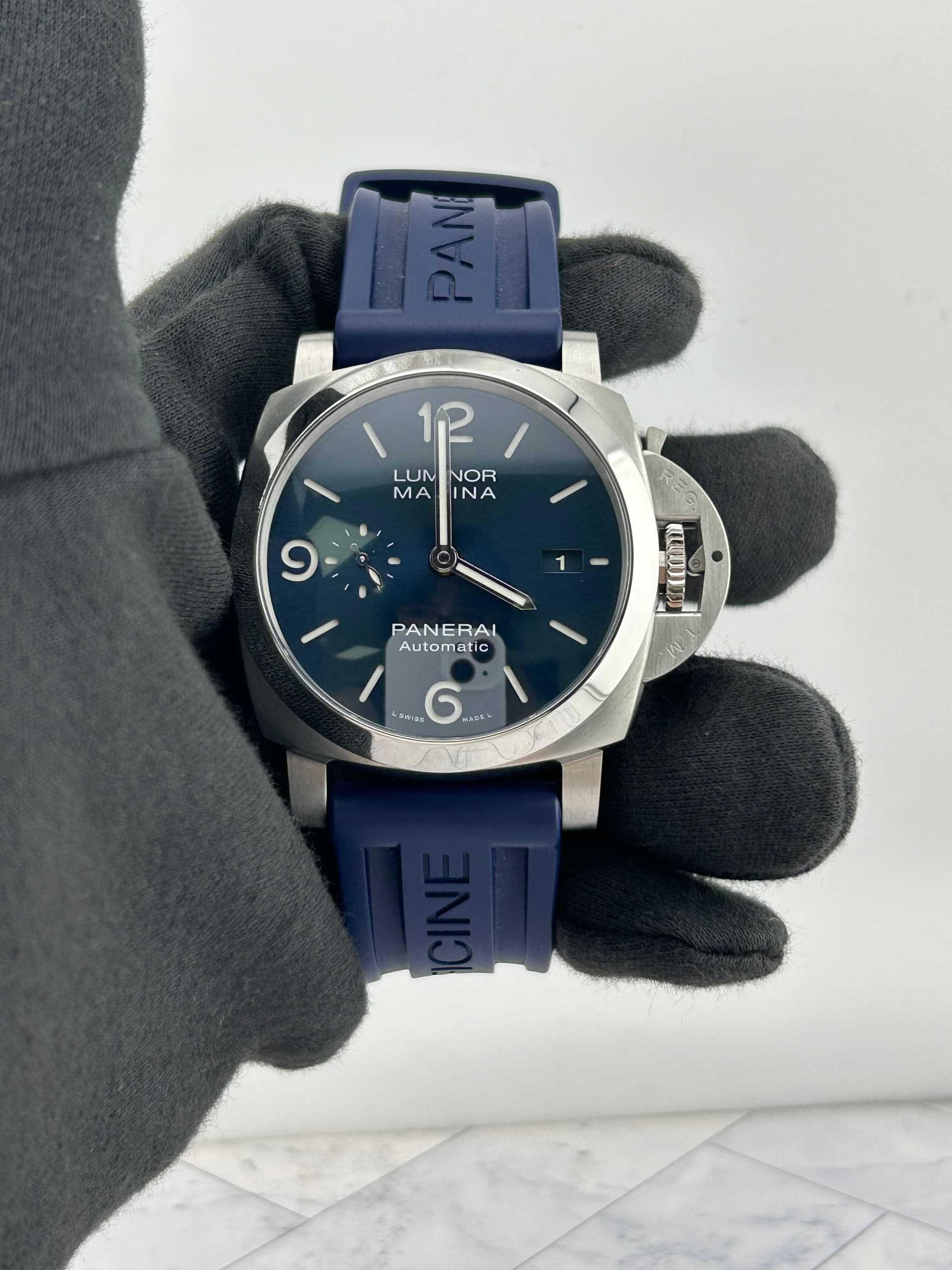 Panerai Luminor Marina, view 3