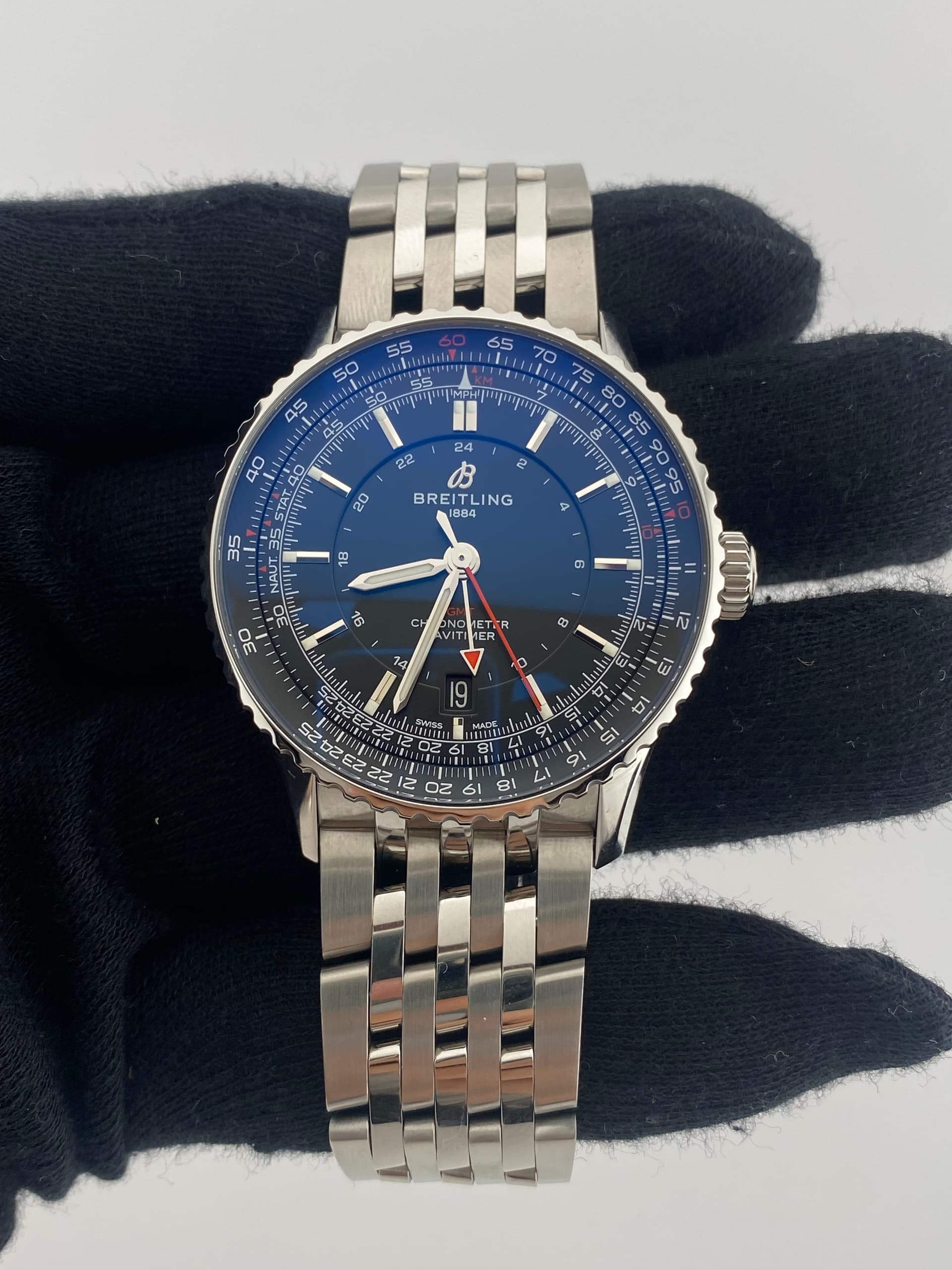 Breitling Navitimer Automatic Gmt, view 3