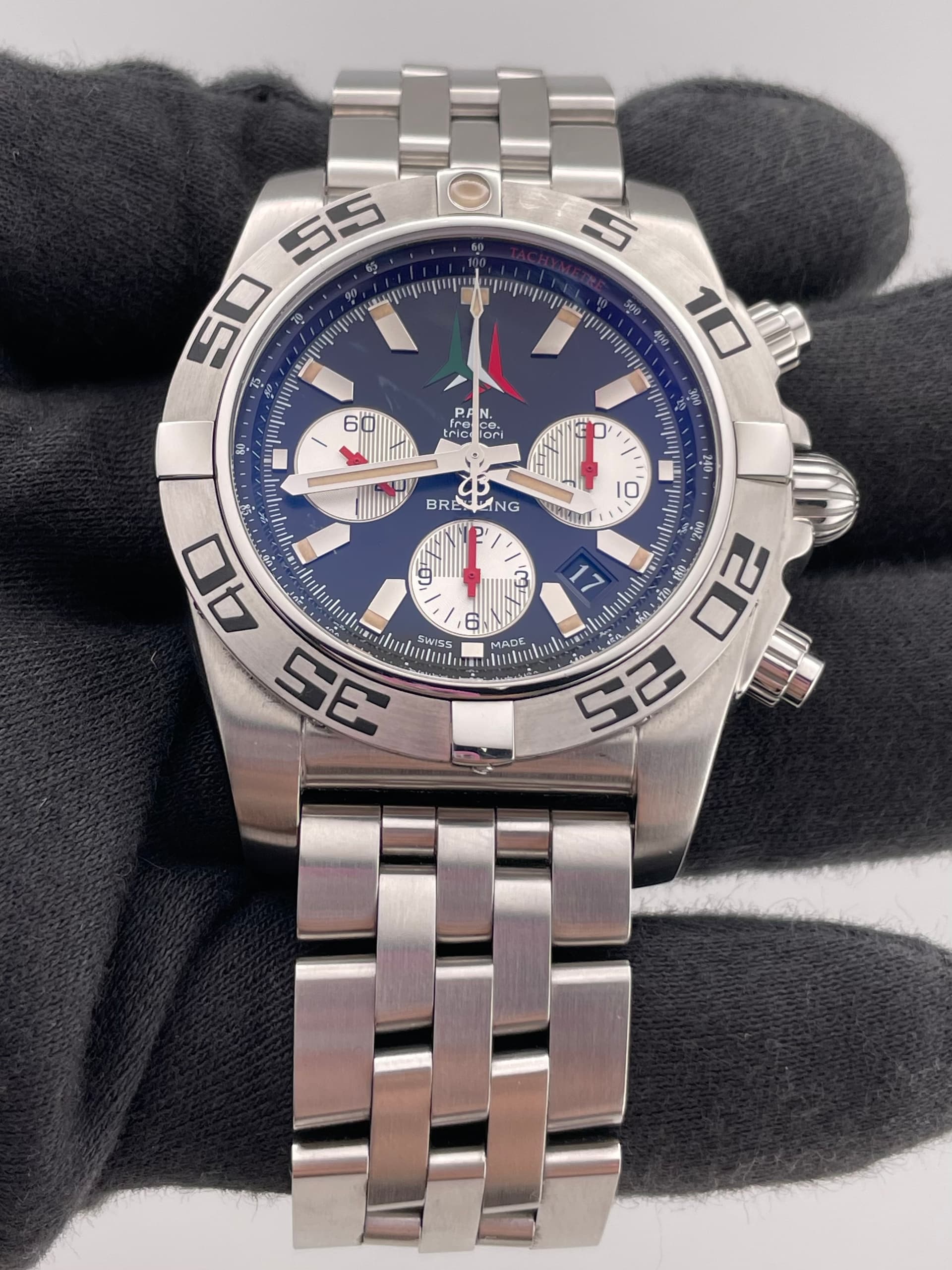 Breitling Chronomat, view 3